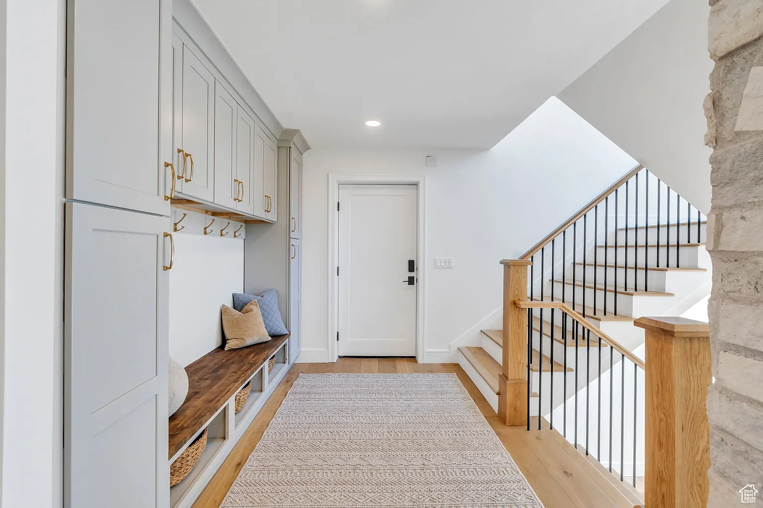 How Cabinets Can Transform the Look and Feel of Your Room