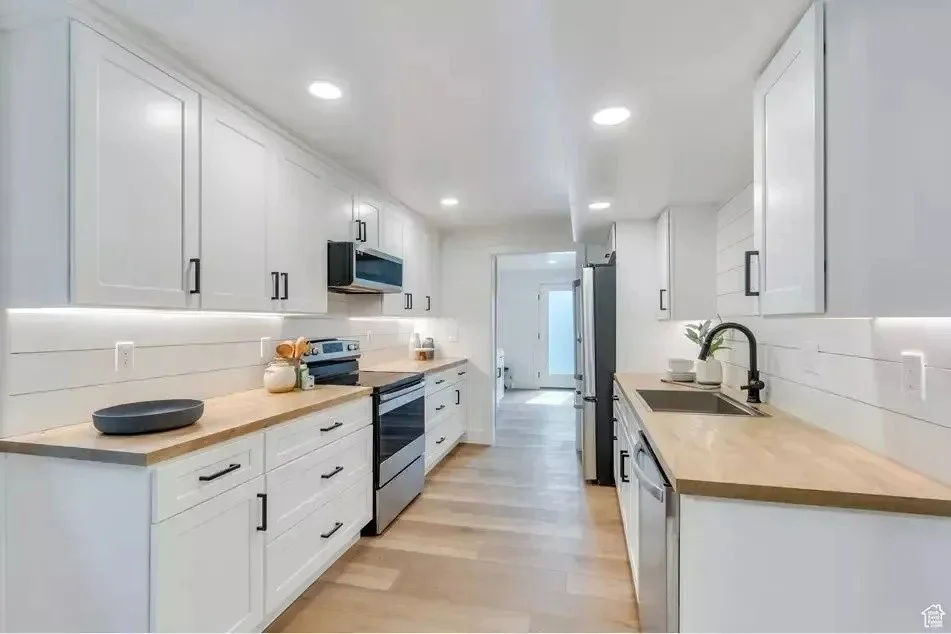 Webb Cabinetry Photos (356).jpeg