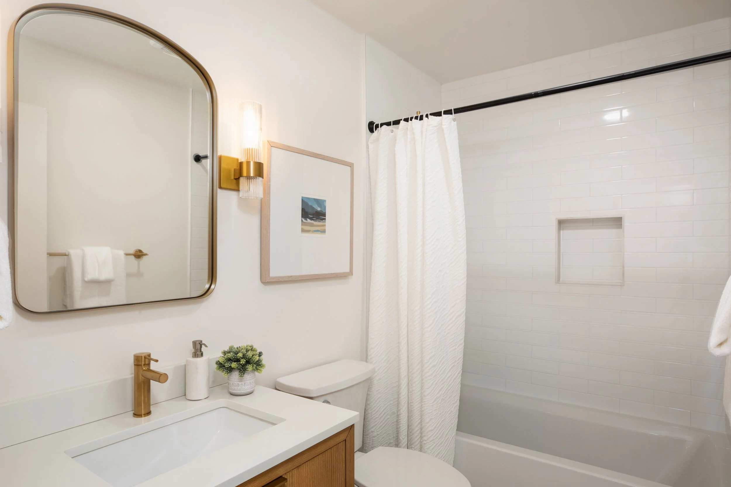 21-Bollinger_Matt_Anello-6431-MLS.jpg
