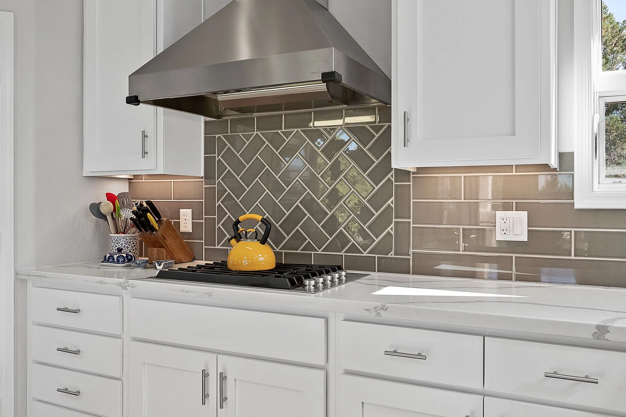 28-Kitchen (4).jpg