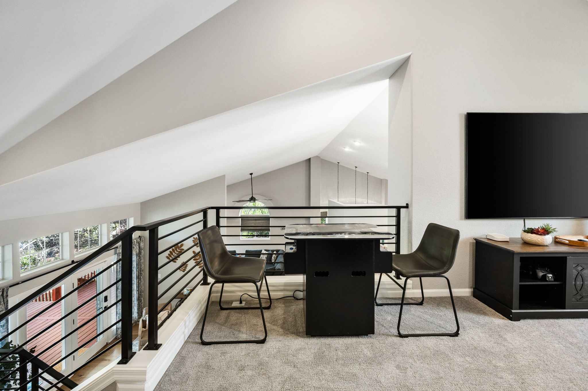 47-Upstairs Living Room (4).jpg