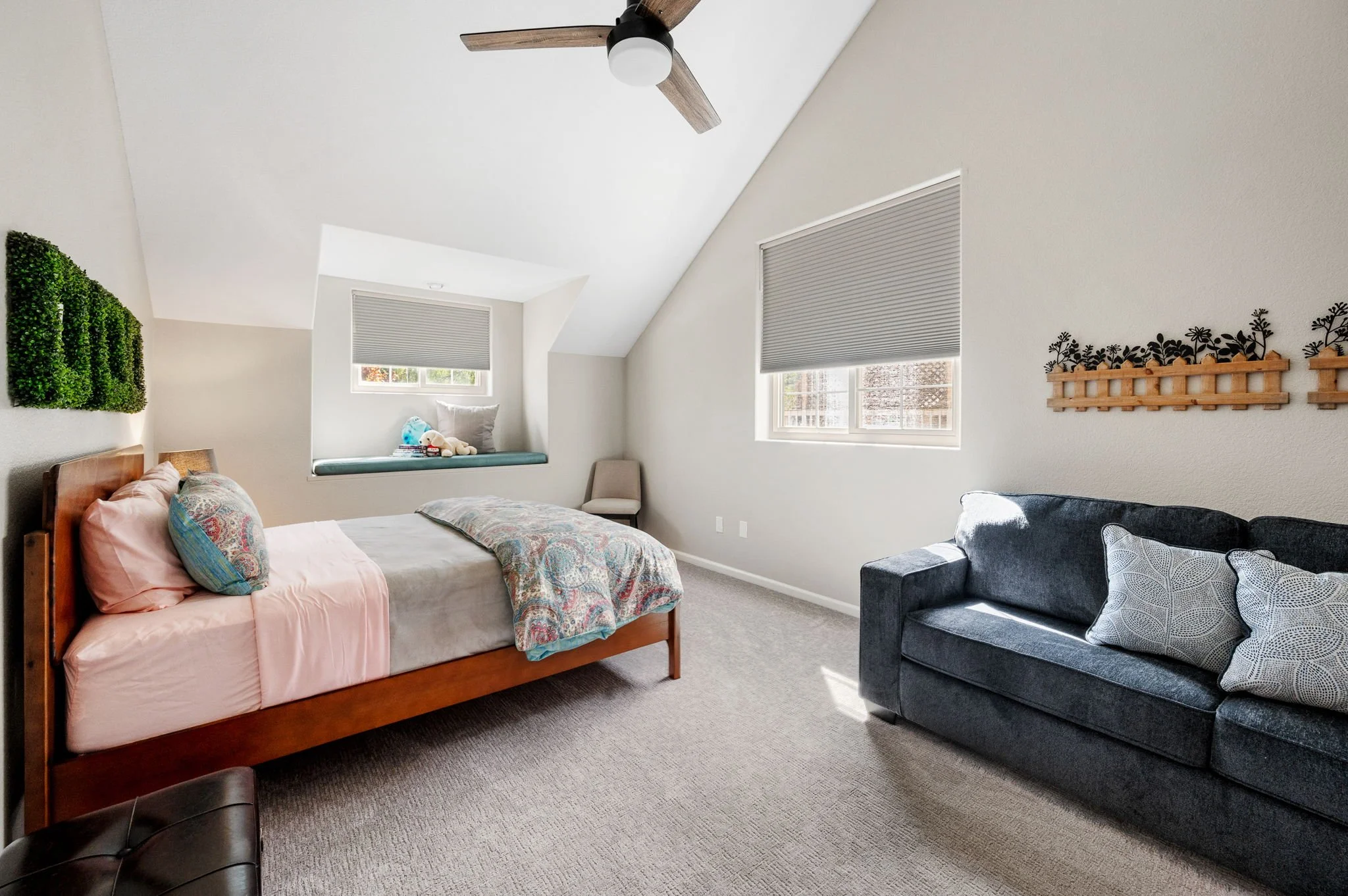 48-Upstairs Bedroom.jpg
