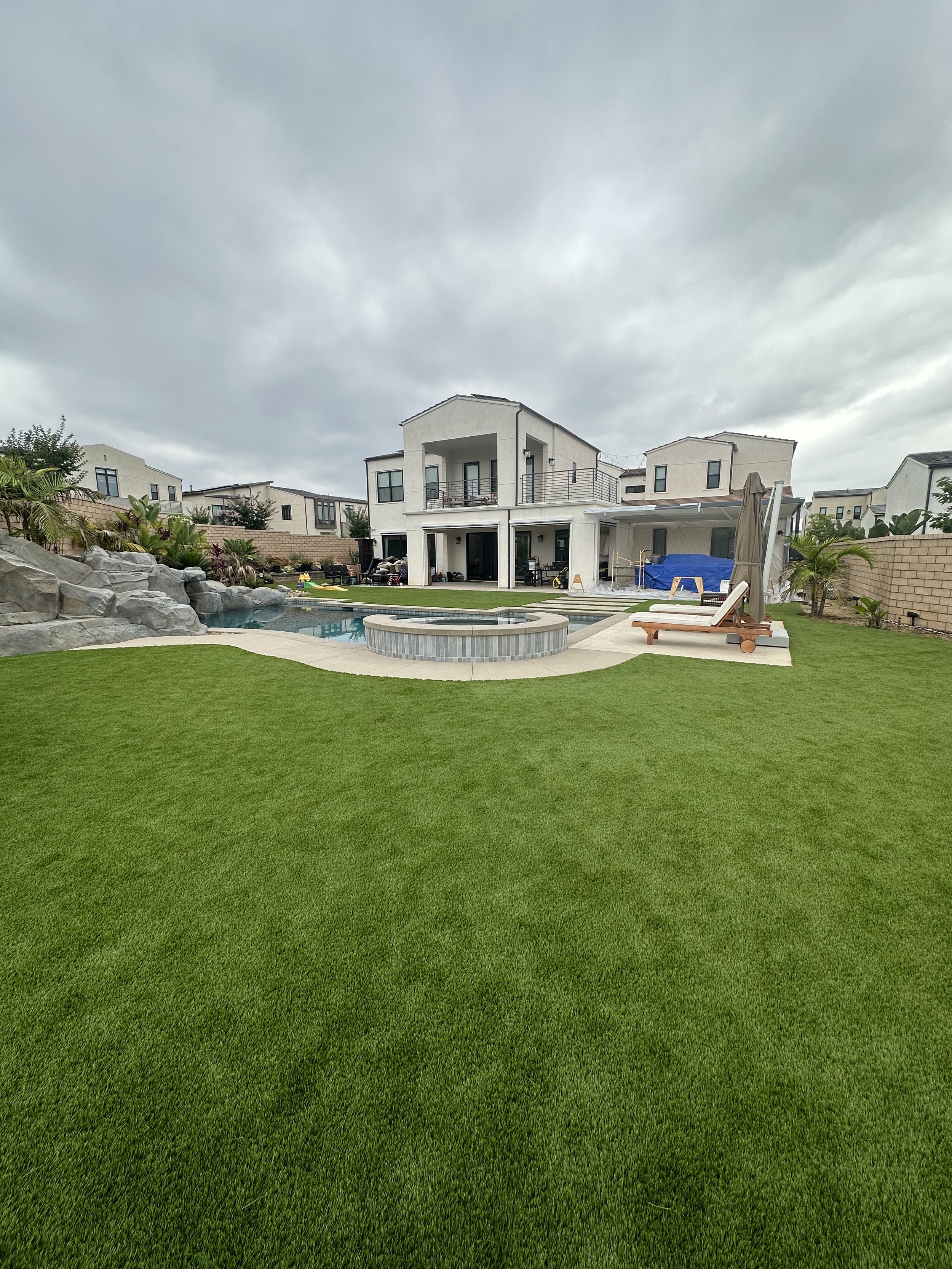 Backyard artificial turf installation in Carmel Mountain Ranch