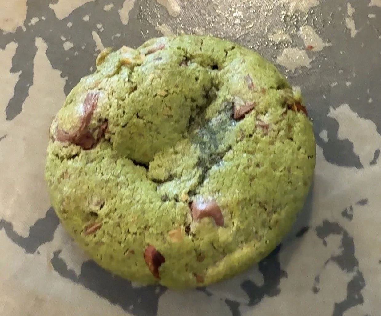 抹茶のナッツ入りクラフトクッキー