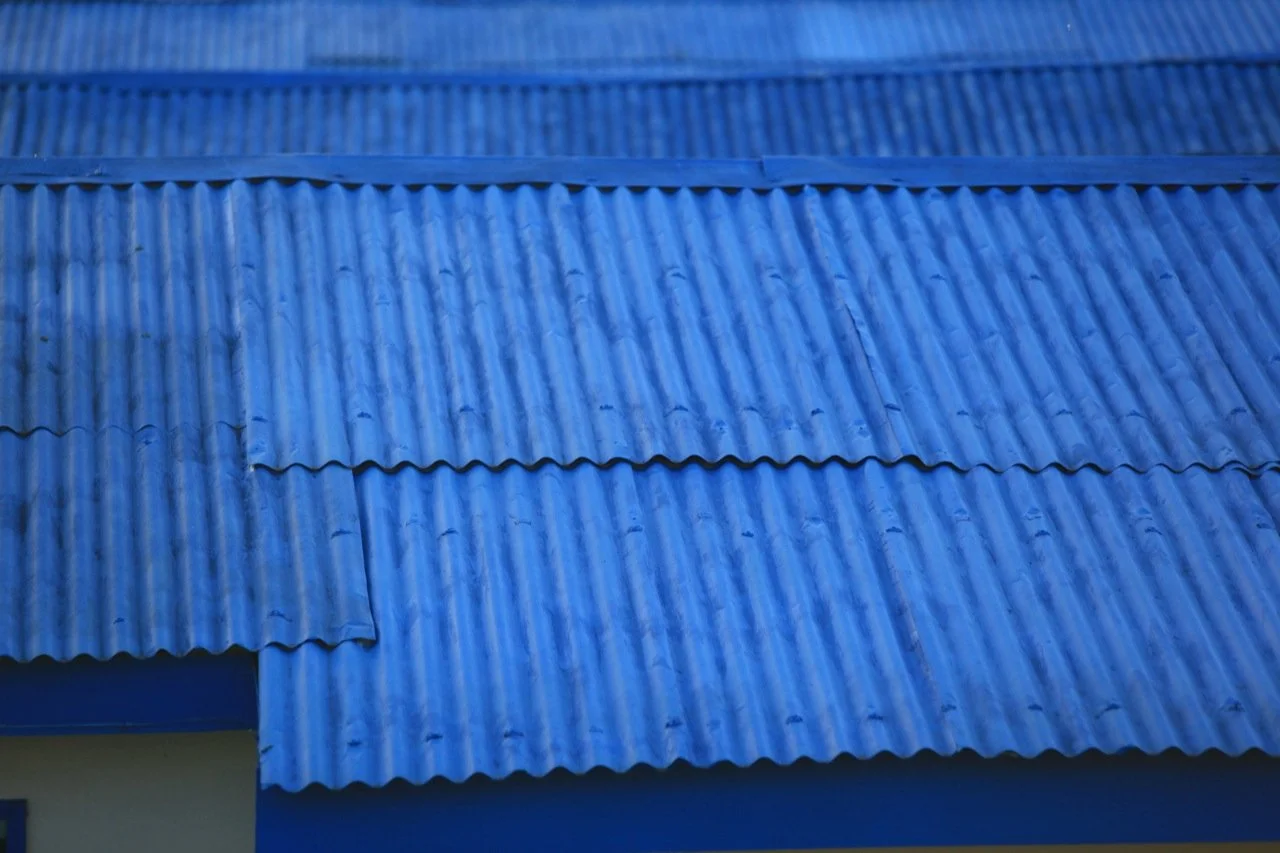 2009-Jamaica-blue-roof.jpg