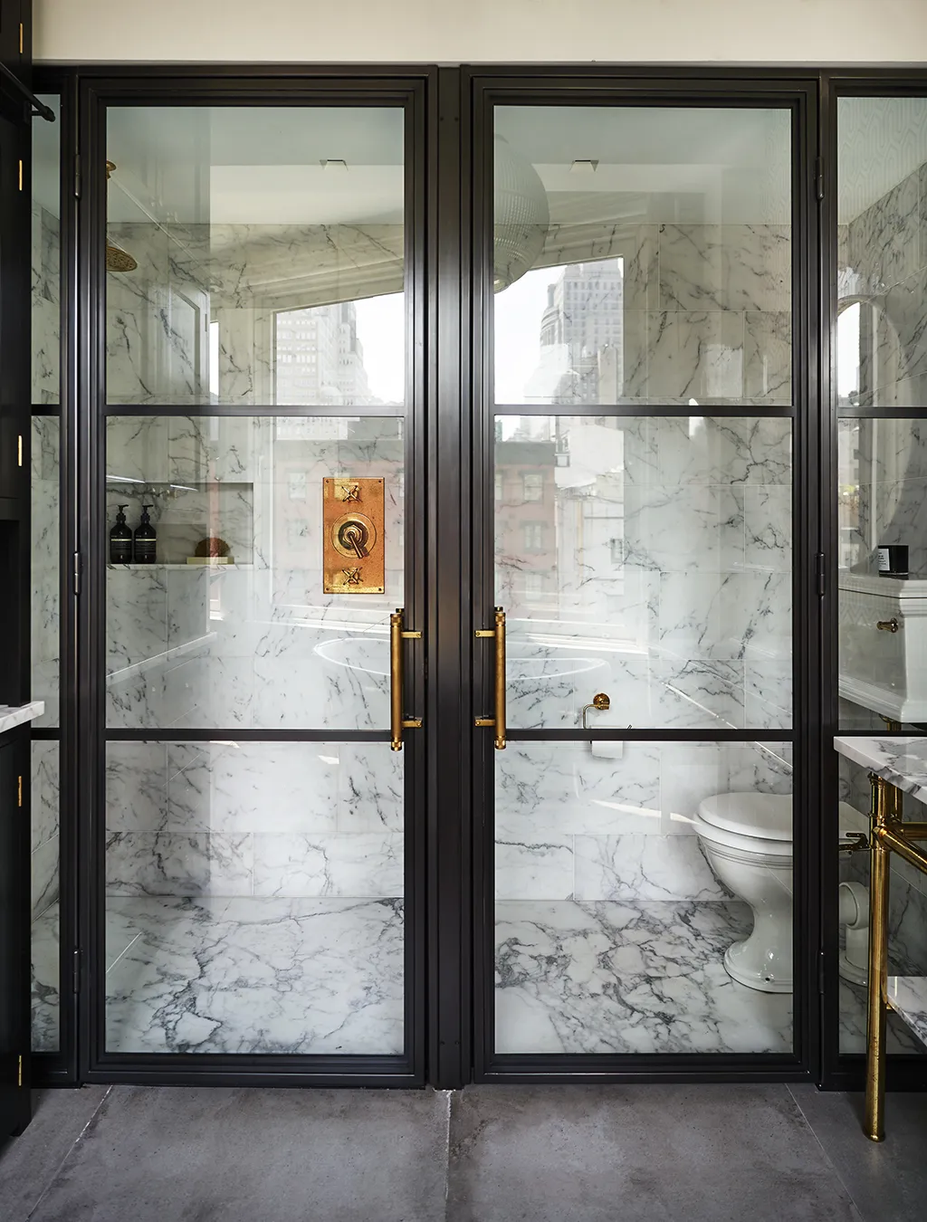 frankfoord shower-1.jpg