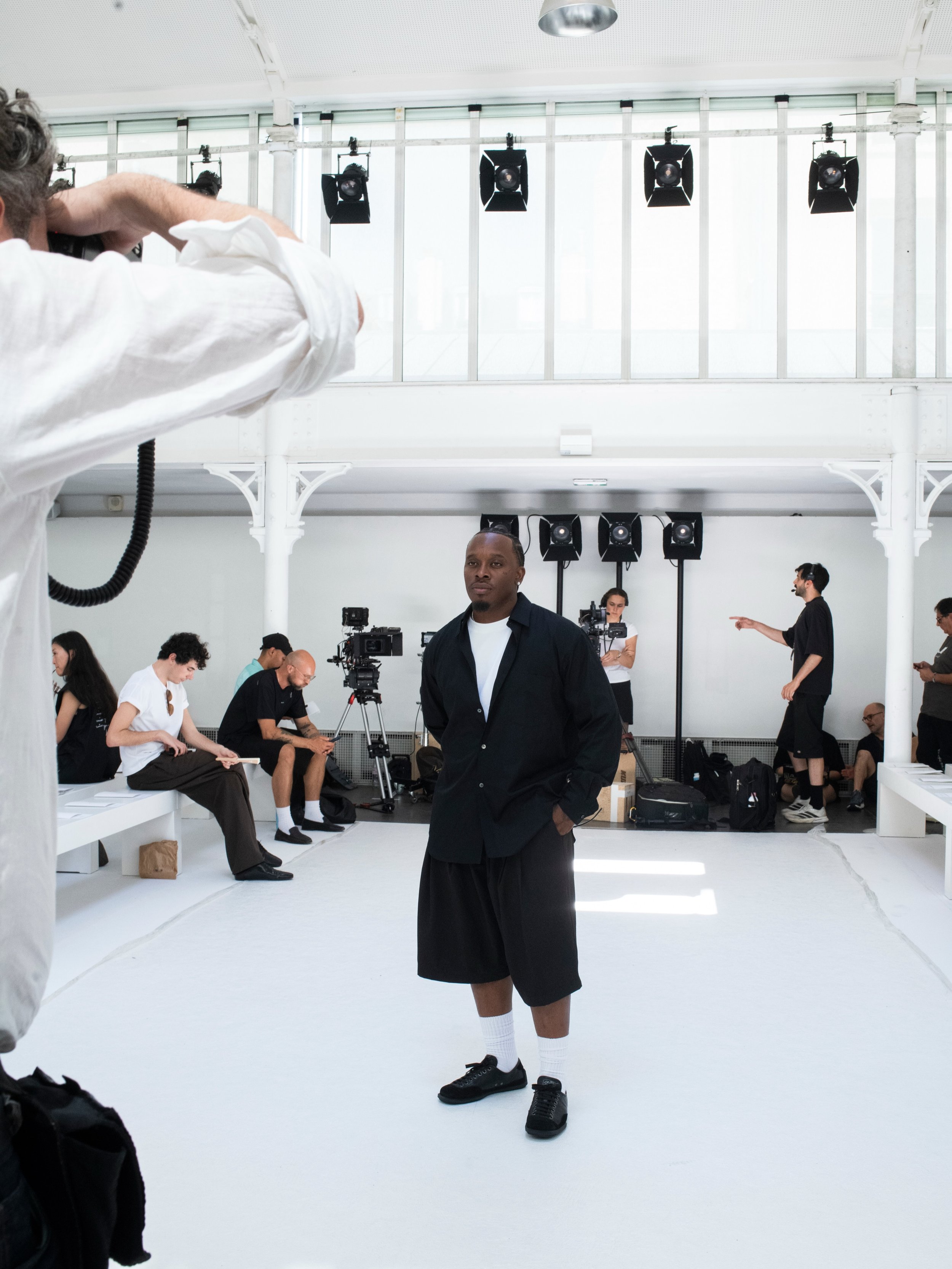 BLXST x PFW SS27 RECAP 👜

@ernest_w_baker 
@amiri @mikeamiri 
@junyawatanabe 
@424inc @guillermoandrade 
@off____white 
@honorthegift @russwest44 
@christianlouboutin 
@vetements_official