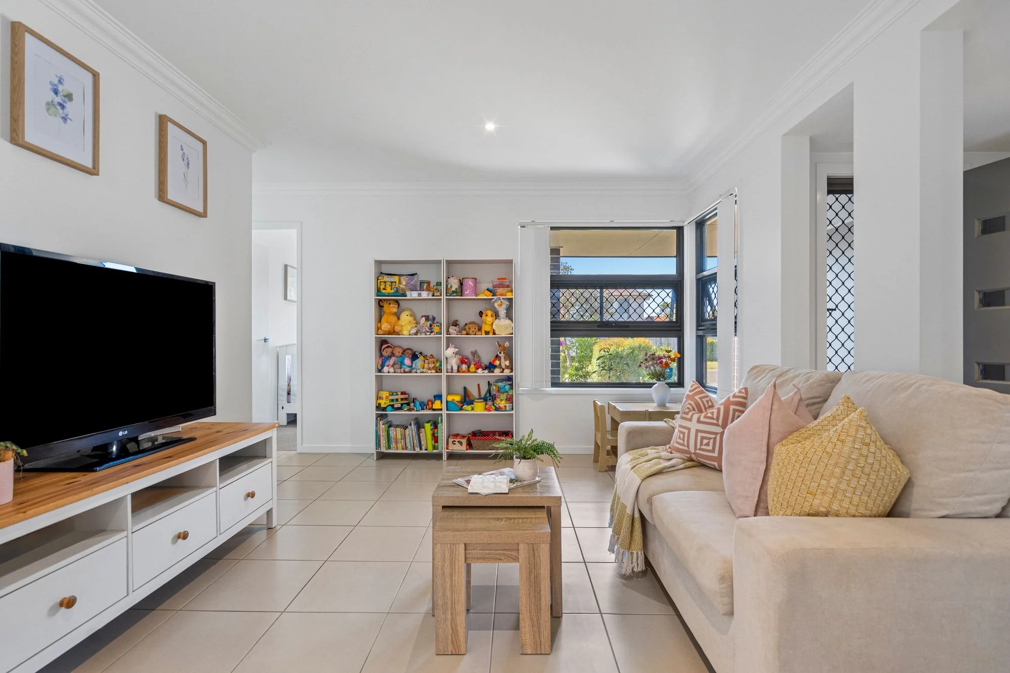 9 Beachwood Street Redland Bay Extra (1).jpg