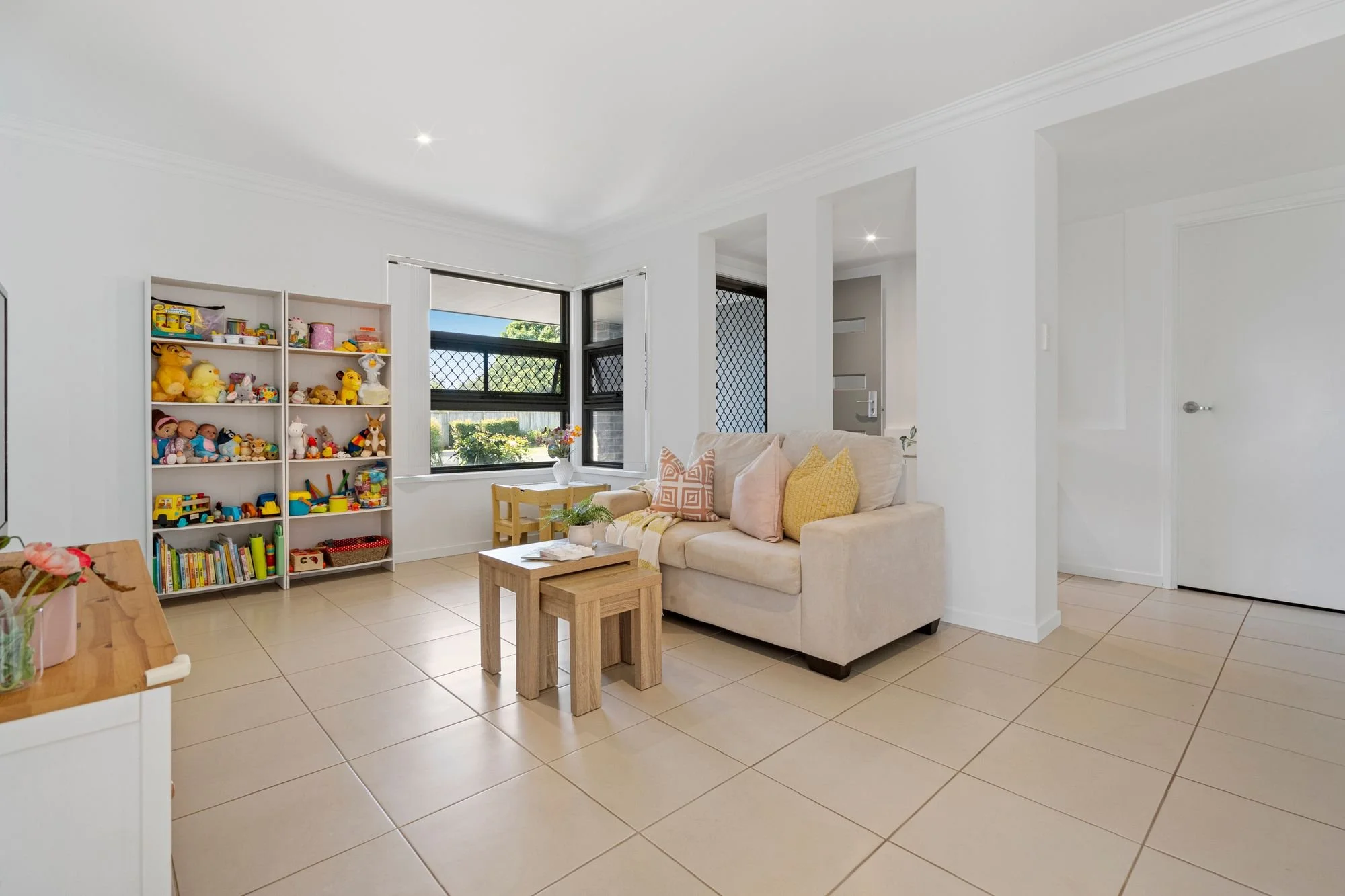 9 Beachwood St (10).jpg