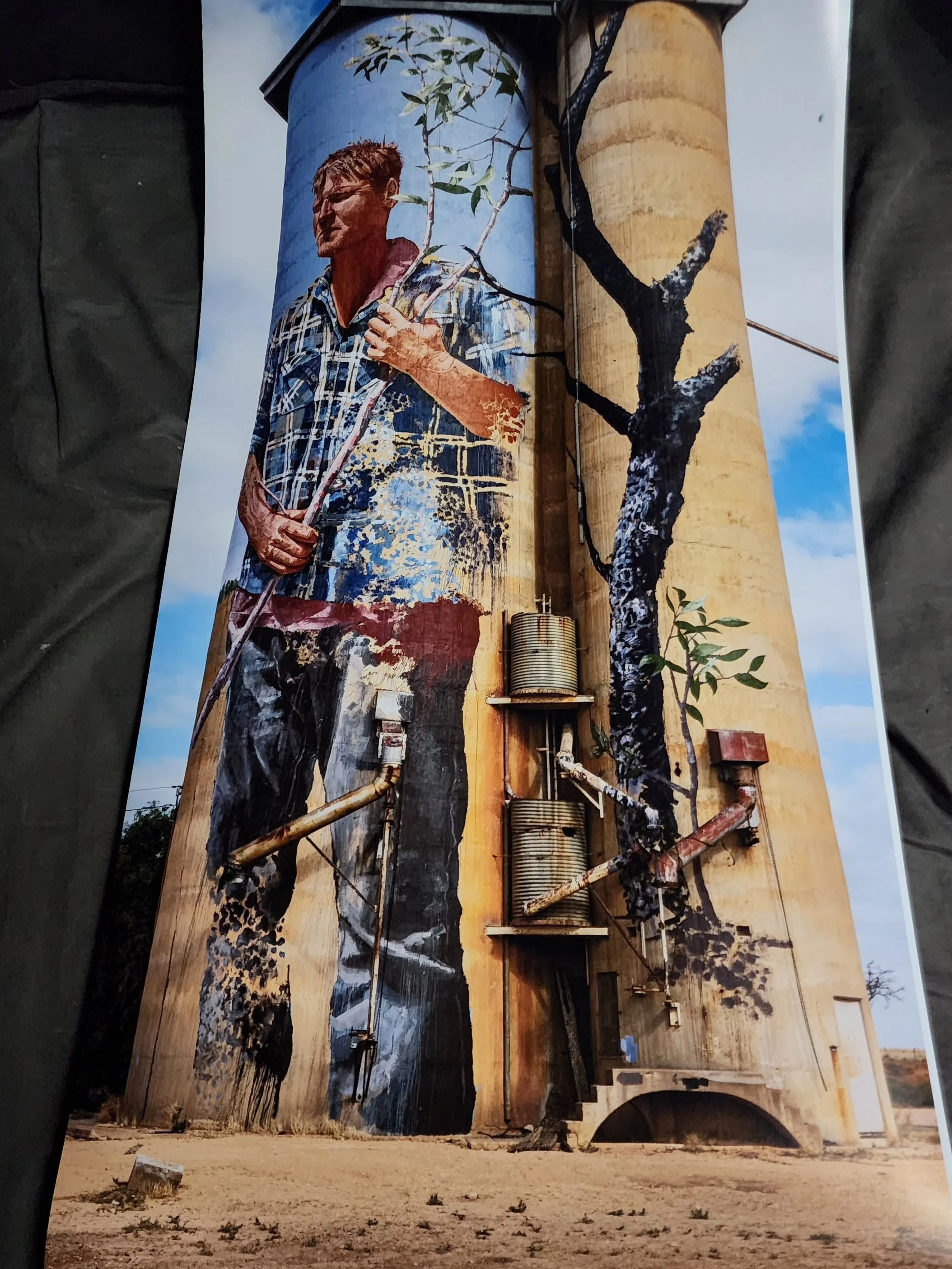 Got bored and decided to do some printing 80x33cm (A3+) vertical panorama with Marrutt paper and ink.
#marrutt #epson #canon5dmarkiii #silo