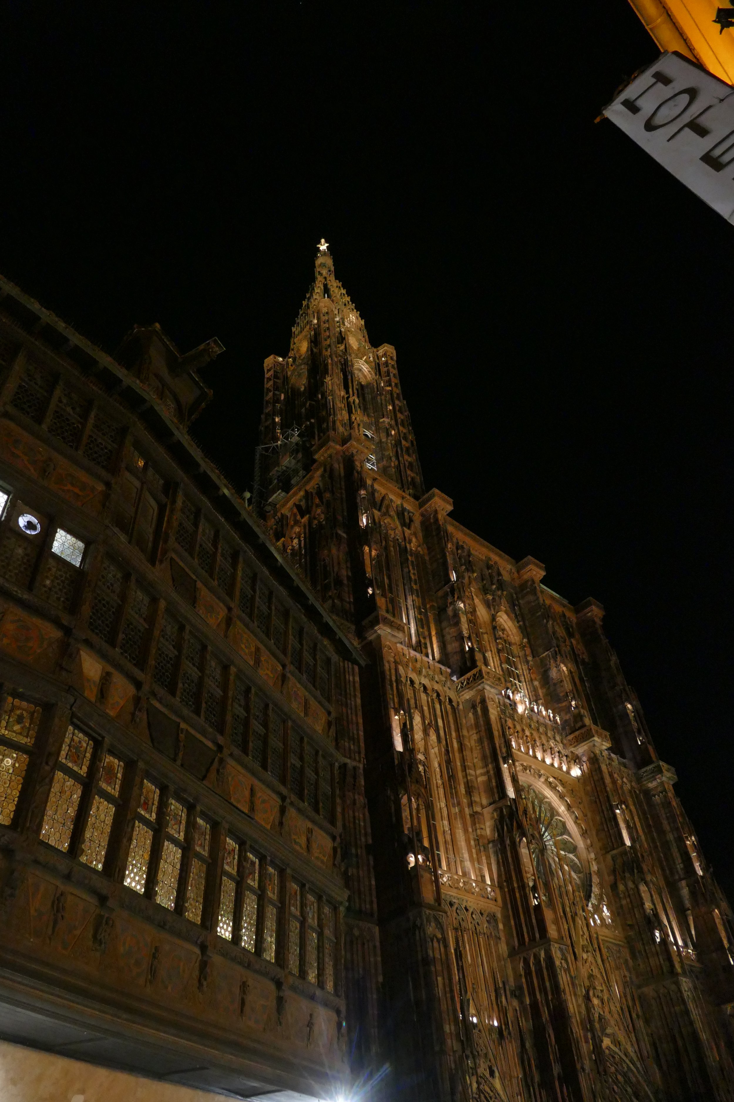 Rosace de la Cathédrale de Strasbourg vue depuis l’intérieur