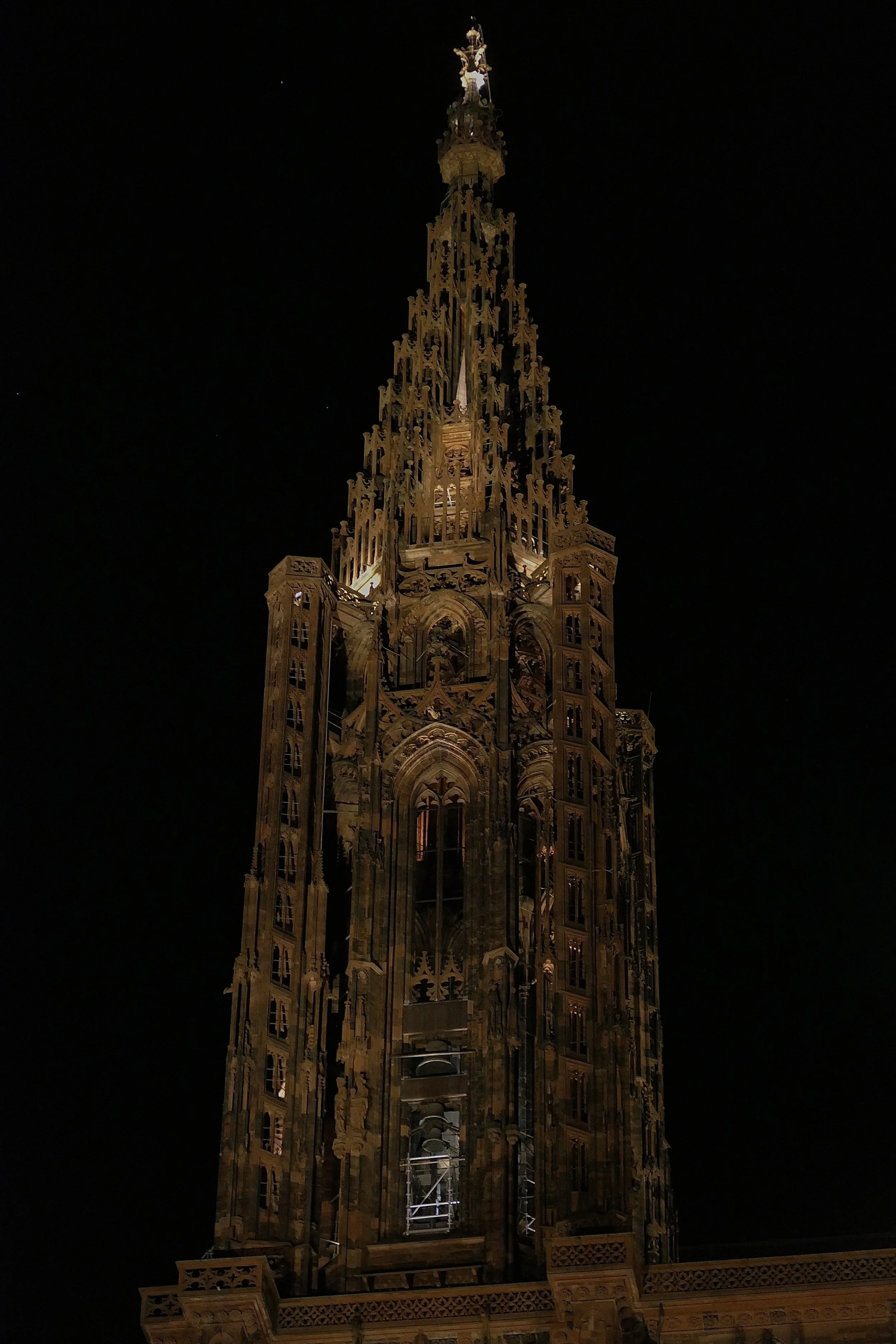 Tour de la Cathédrale de Strasbourg illuminée de nuit