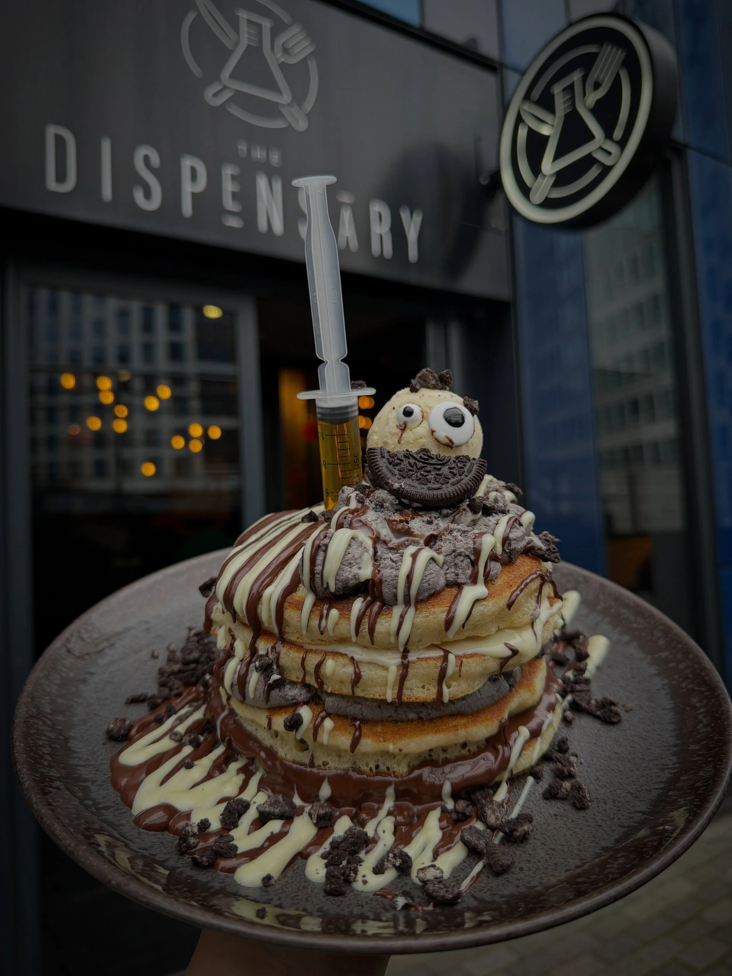 👀🍪 MONSTER PANCAKES HAVE ENTERED THE CHAT! 🥞

Keep swiping for a surprise&hellip;

Cookies &amp; cream icing, Oreo crumb &amp; ALL the chocolate drizzle! 🍫 Too cute to eat? THINK AGAIN! 

🔥 TAG YOUR PANCAKE PARTNER!

#MonsterPancakes #CookiesAnd