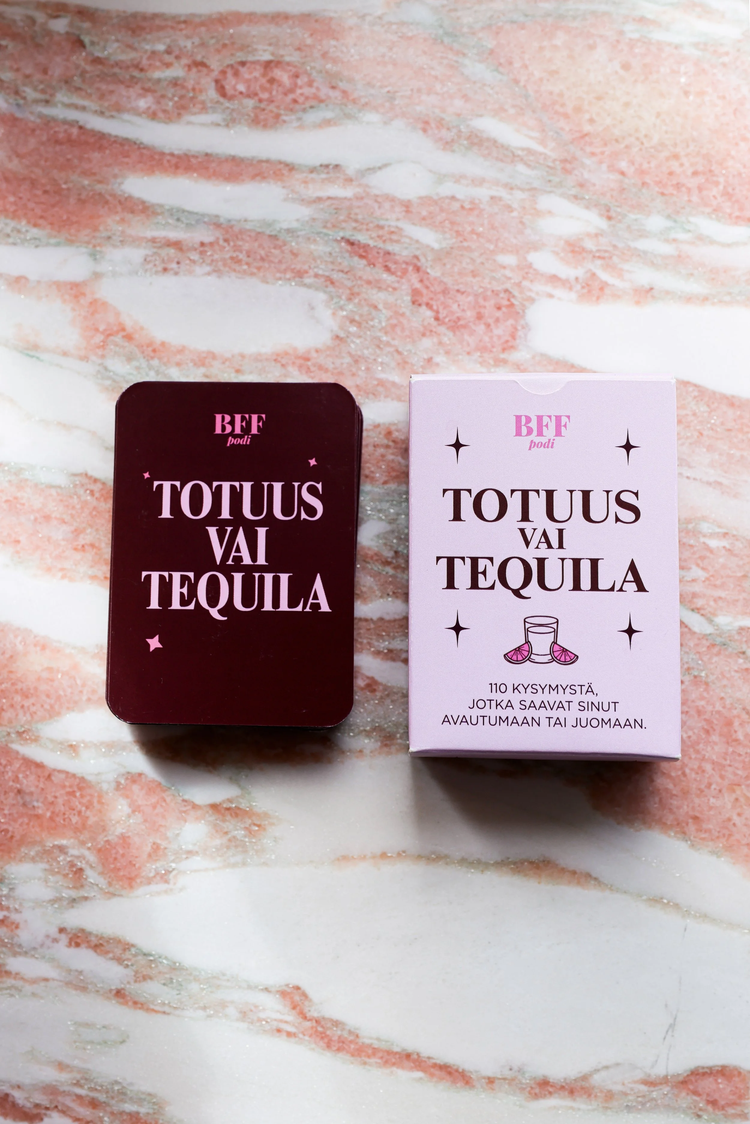 Totuus vai Tequila – Pelikortit