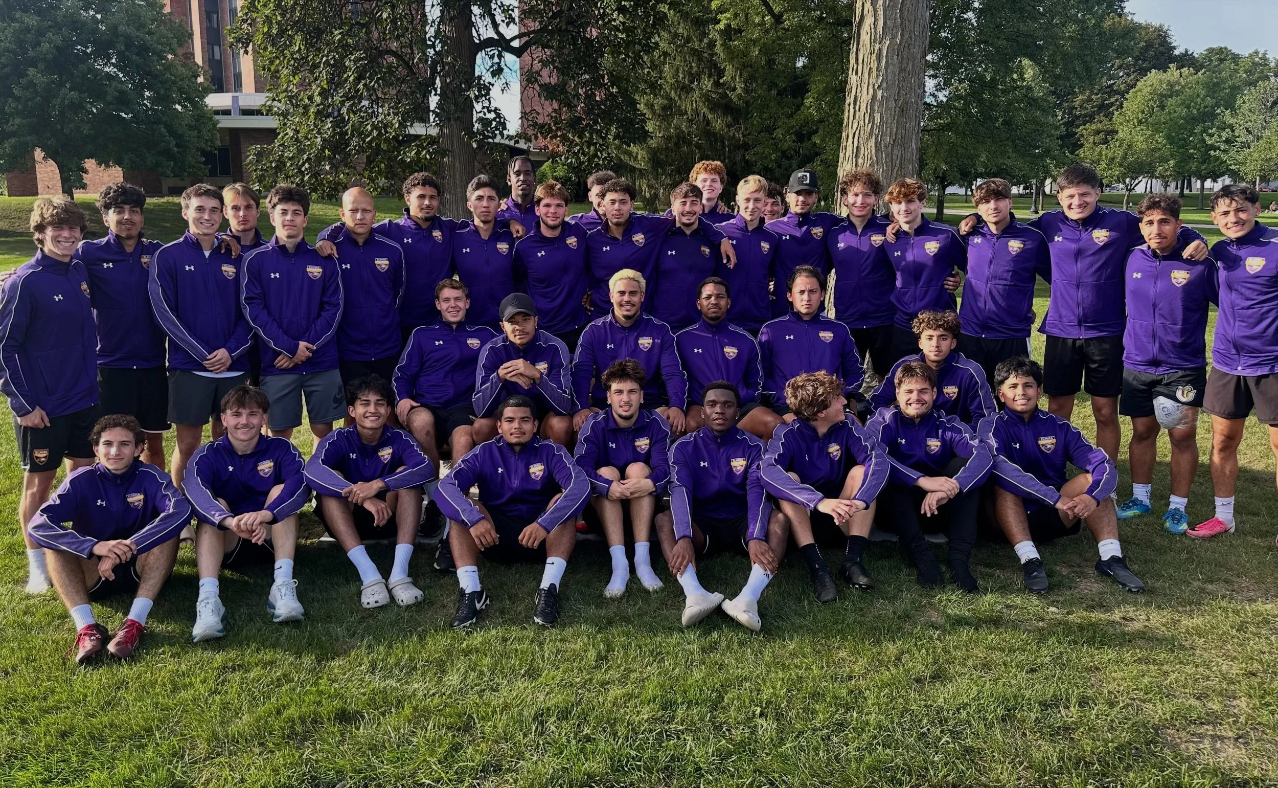 @elmiramsoc team wearing their new warm up jackets that were gifted to the team by our @ecsoccer_alumni members! 
Lookin' sharp gentlemen 😎
&bull;&bull;&bull;
Want to get involved in the Elmira Soccer Alumni group? Message us, email us, or click the