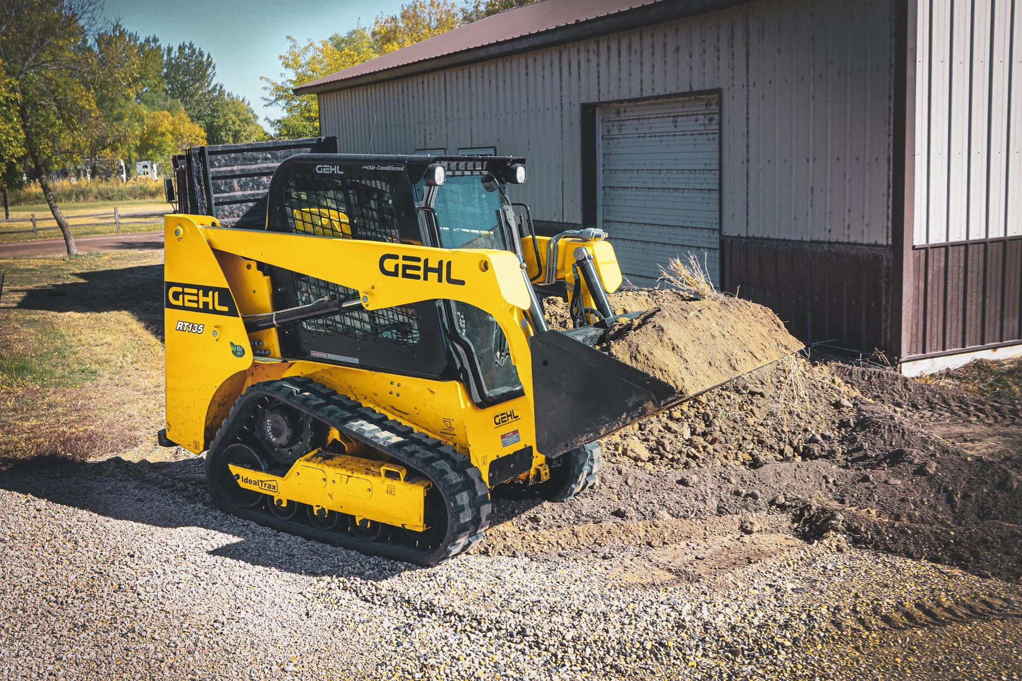 application_track_loaders_rt_135_gehl_006.jpg
