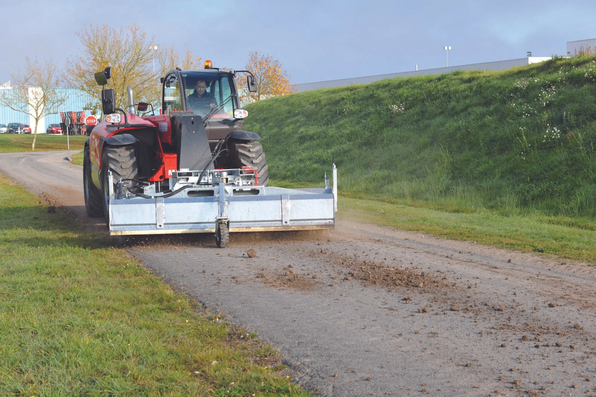 application_sweeper_cleaner_2in1_scc_manitou_005.jpg