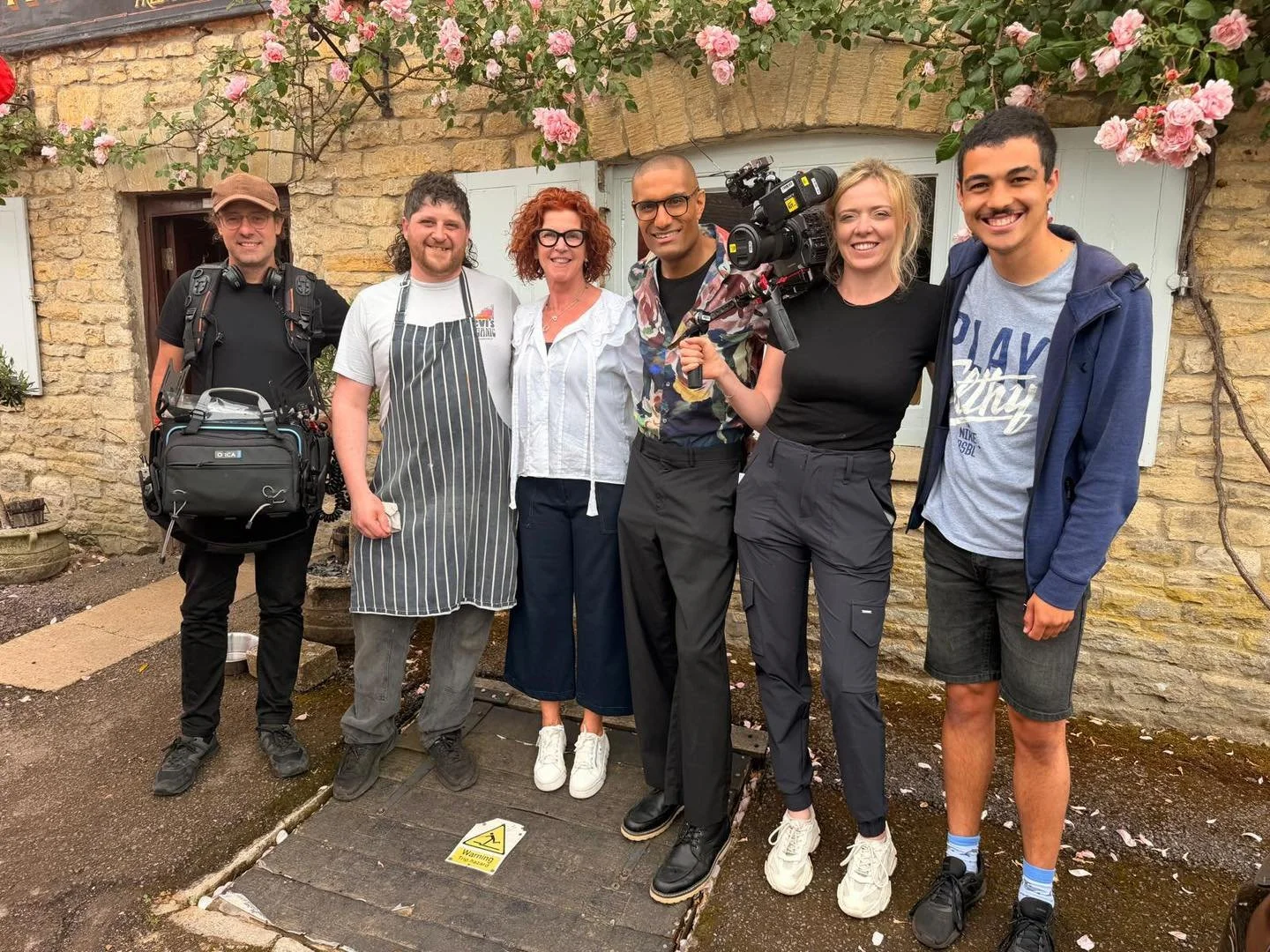 Look who came for a visit 👀

Lovely to meet you all 💙