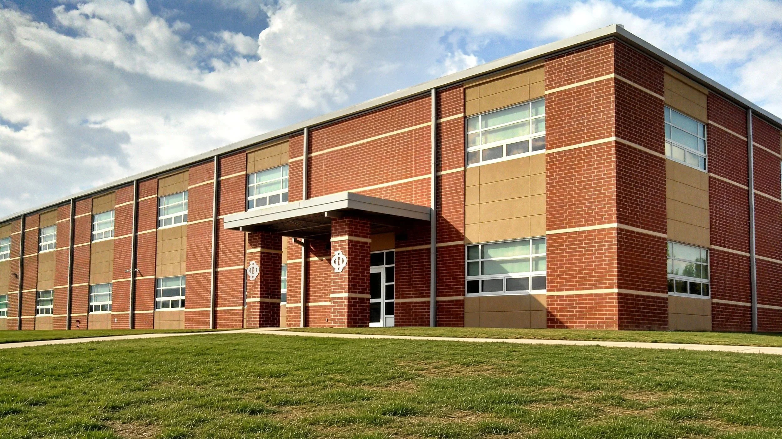 DuQuoinExterior.jpg
