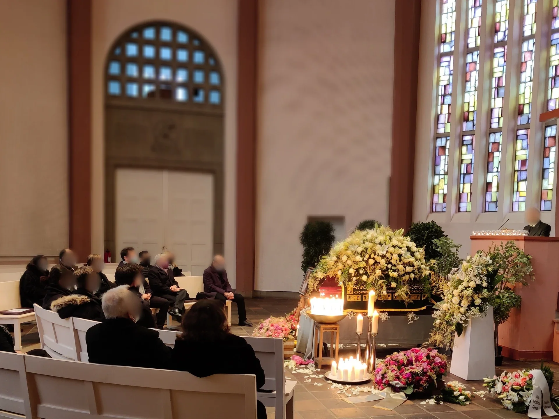 Islamische Trauerfeier in Kapelle 13 - Hamburg Ohlsdorf