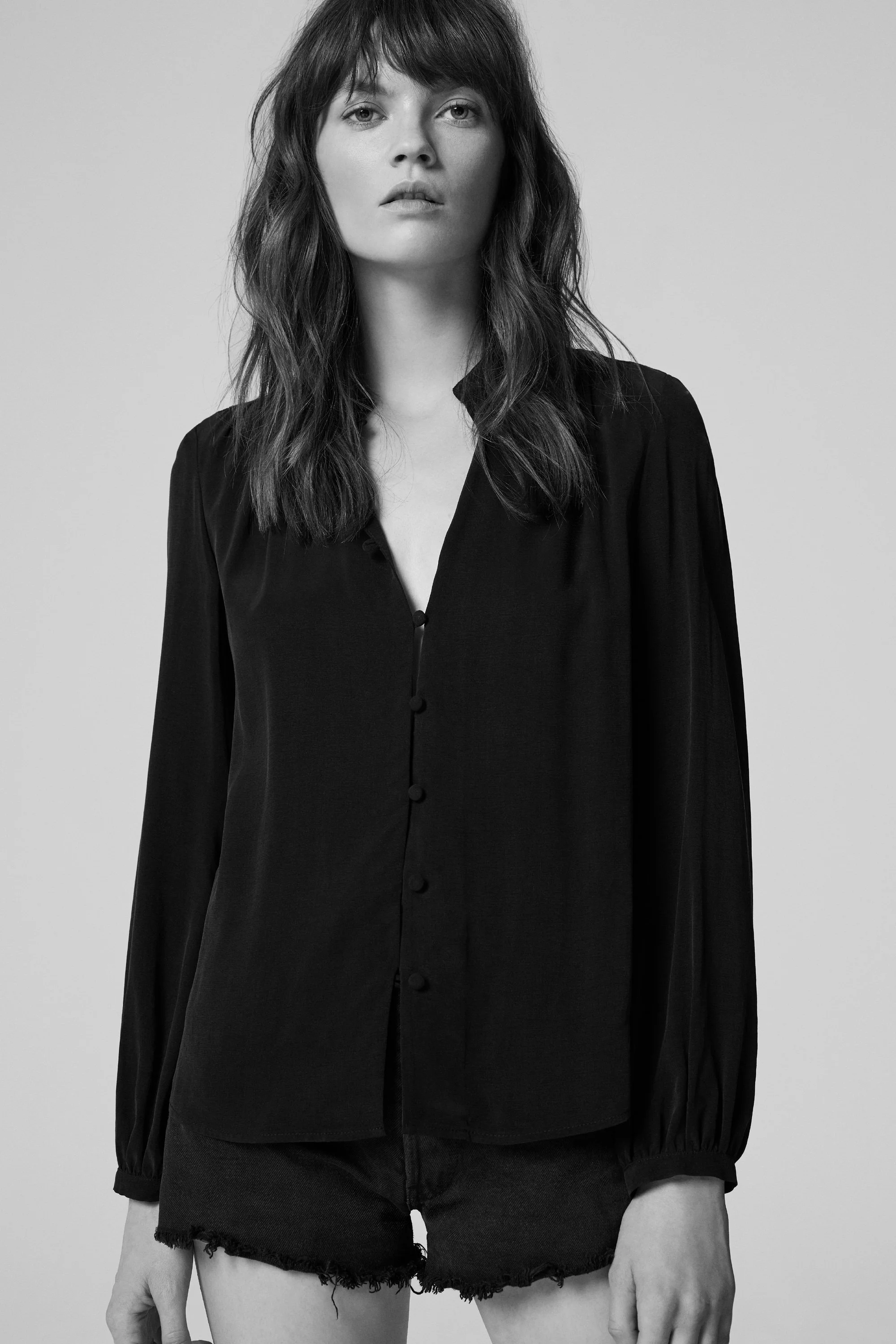 SS19_33-0104-V1-BW.jpg