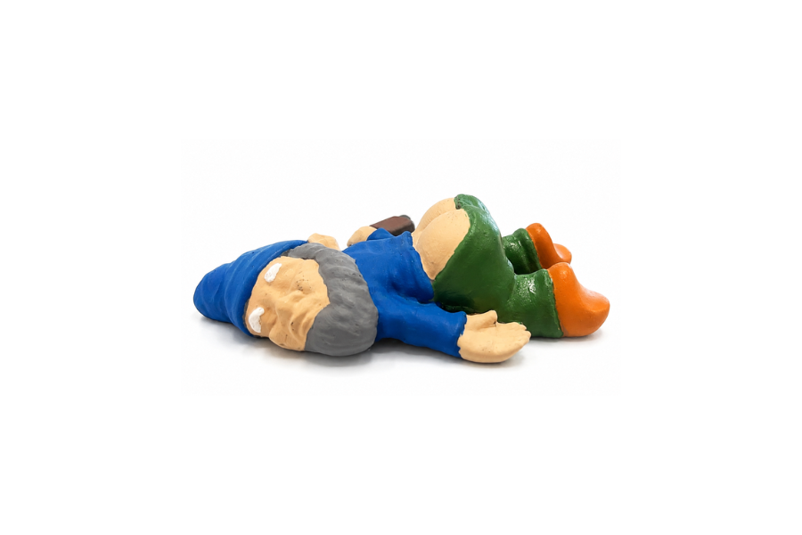passed out gnome 1.jpg