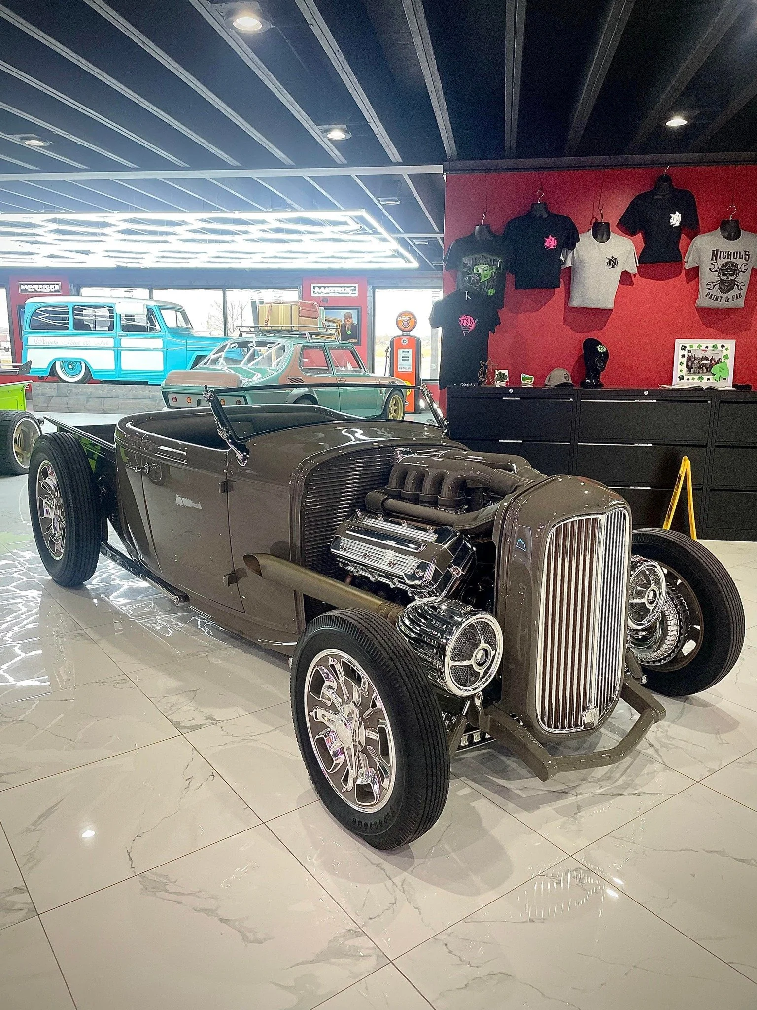 roadster 1.jpg