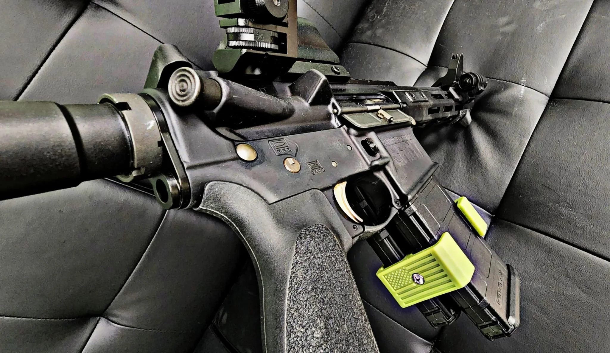 AR MAG Holder 2.jpg