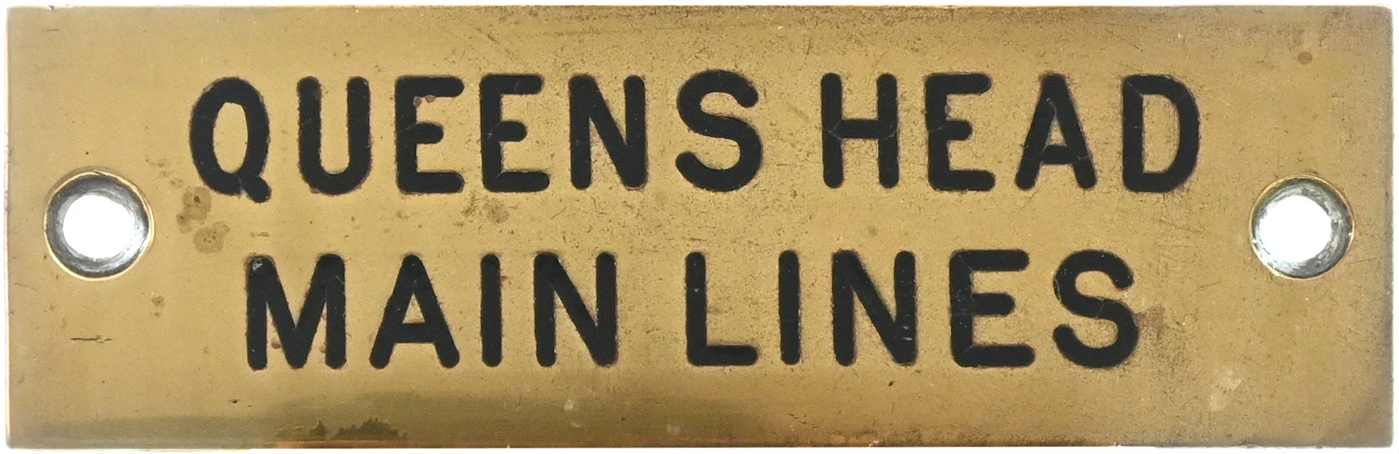 Brass Signalbox shelf plate "Queen's Head Main Lines" with two screw holes on each side.