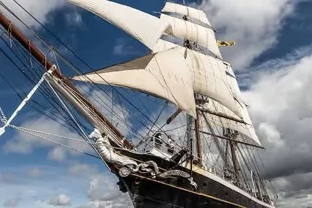 Tall Ship Morgenster
