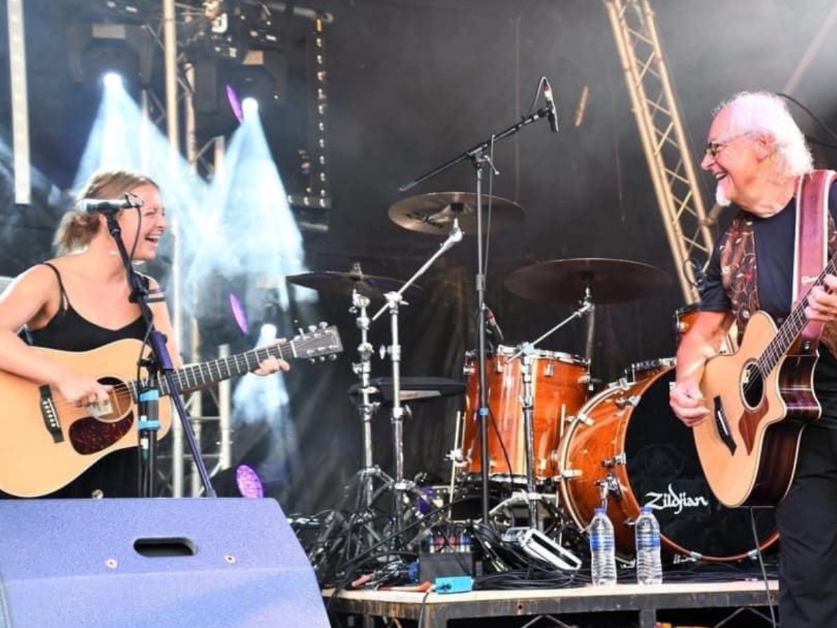 Alex performing with Martin Barre from Jethro Tull