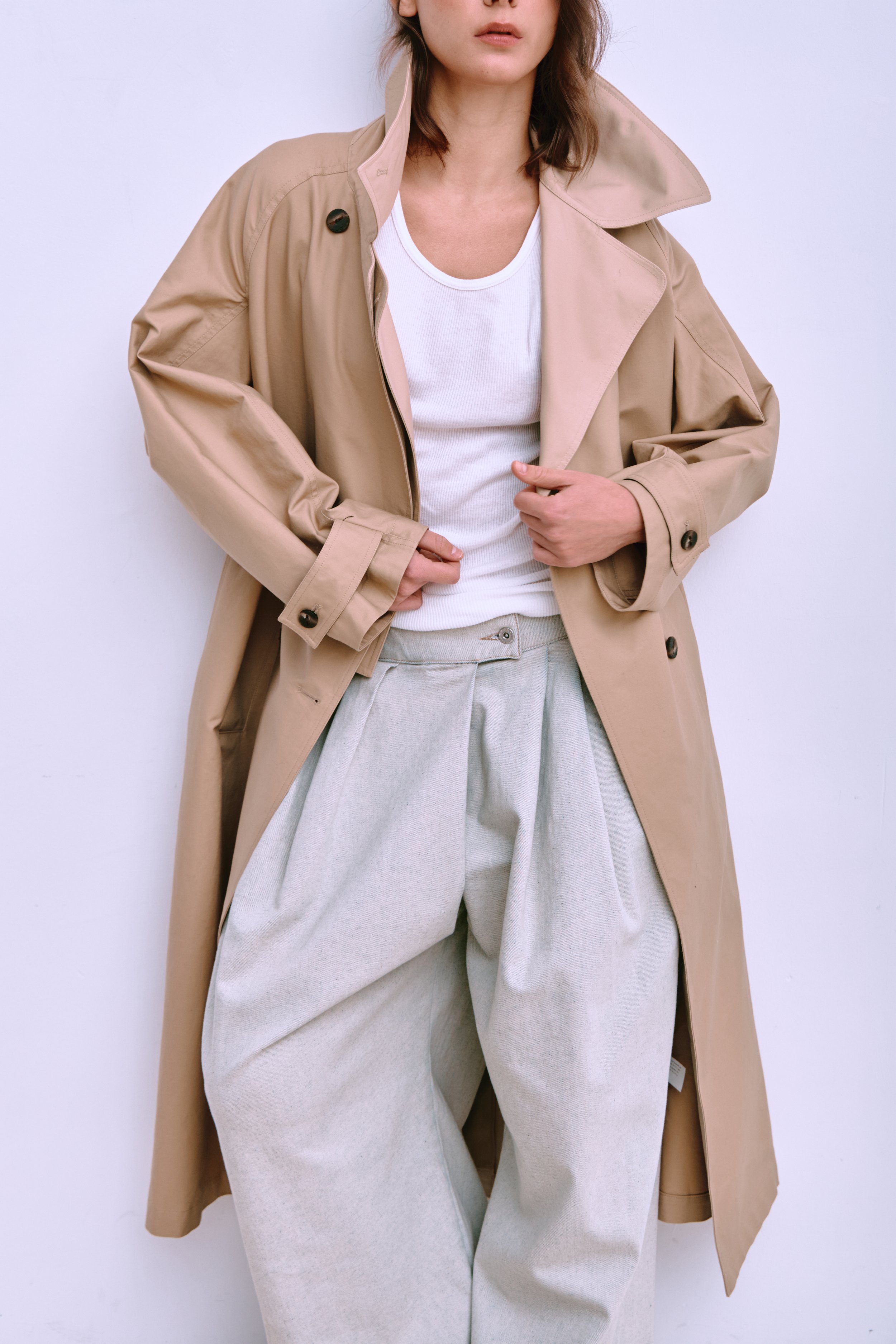 Stylist: Sofia Saldarriaga
Model: Violetta Scharazkaya
Photographer: Flavio Orsolato
MUAH: Alba Medina

Coat: Adolfo Dominguez 
Tank top: Zara
Jeans: Adolfo Dominguez
Loafers: Sebago