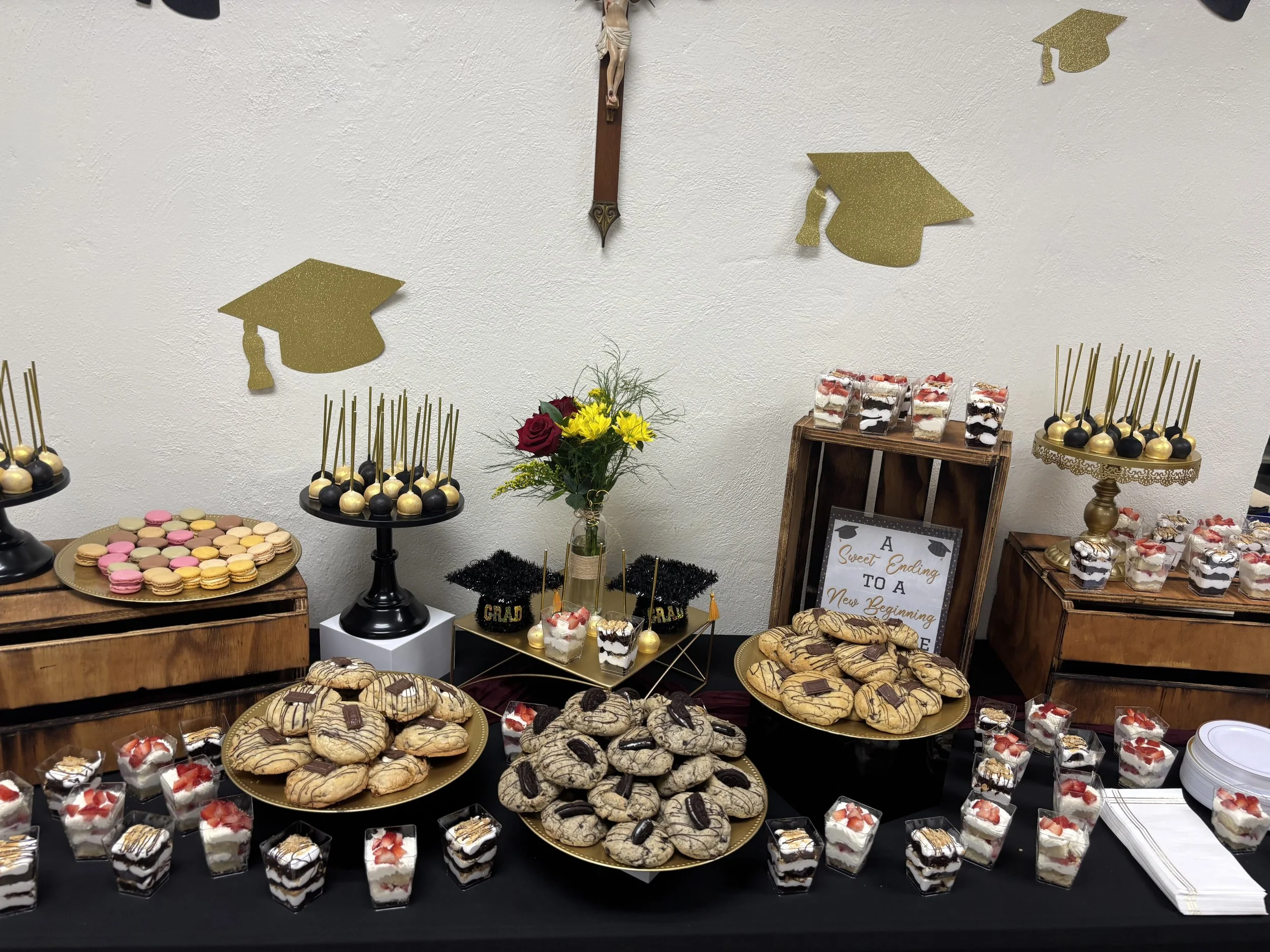 Full Table Set up with linens