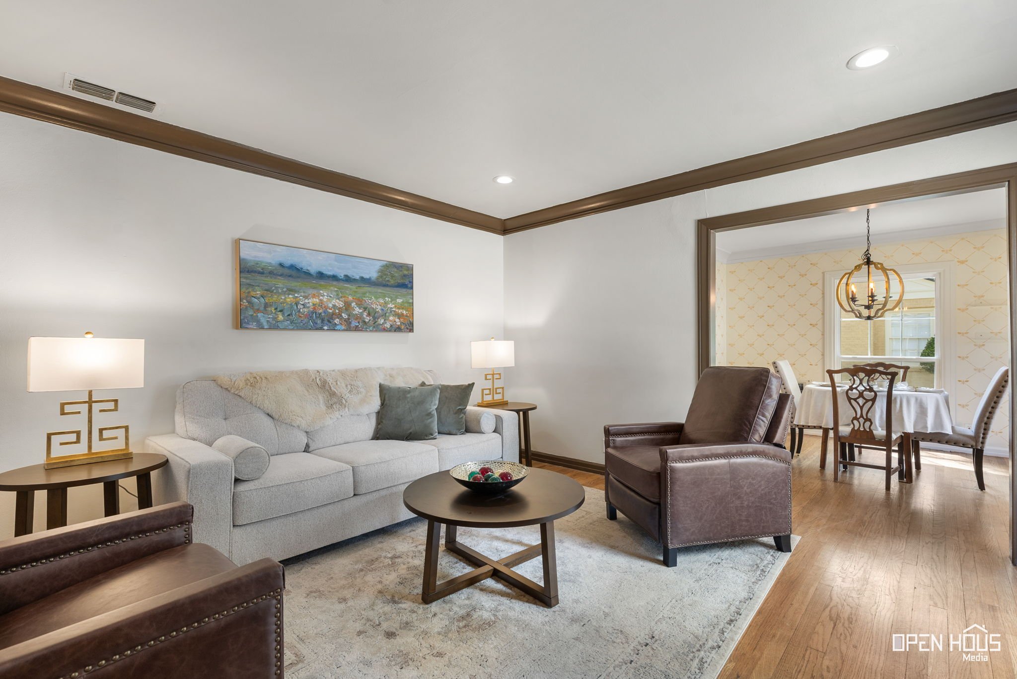 6-web-or-mls-2403-cambridge-ave.jpg