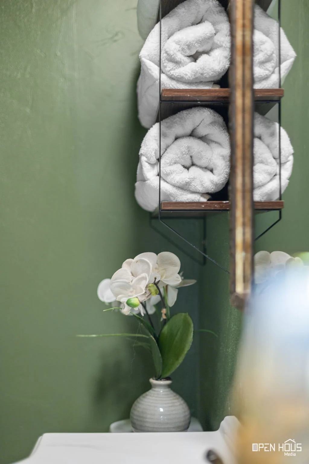 58-web-or-mls-2403-cambridge-ave.jpg