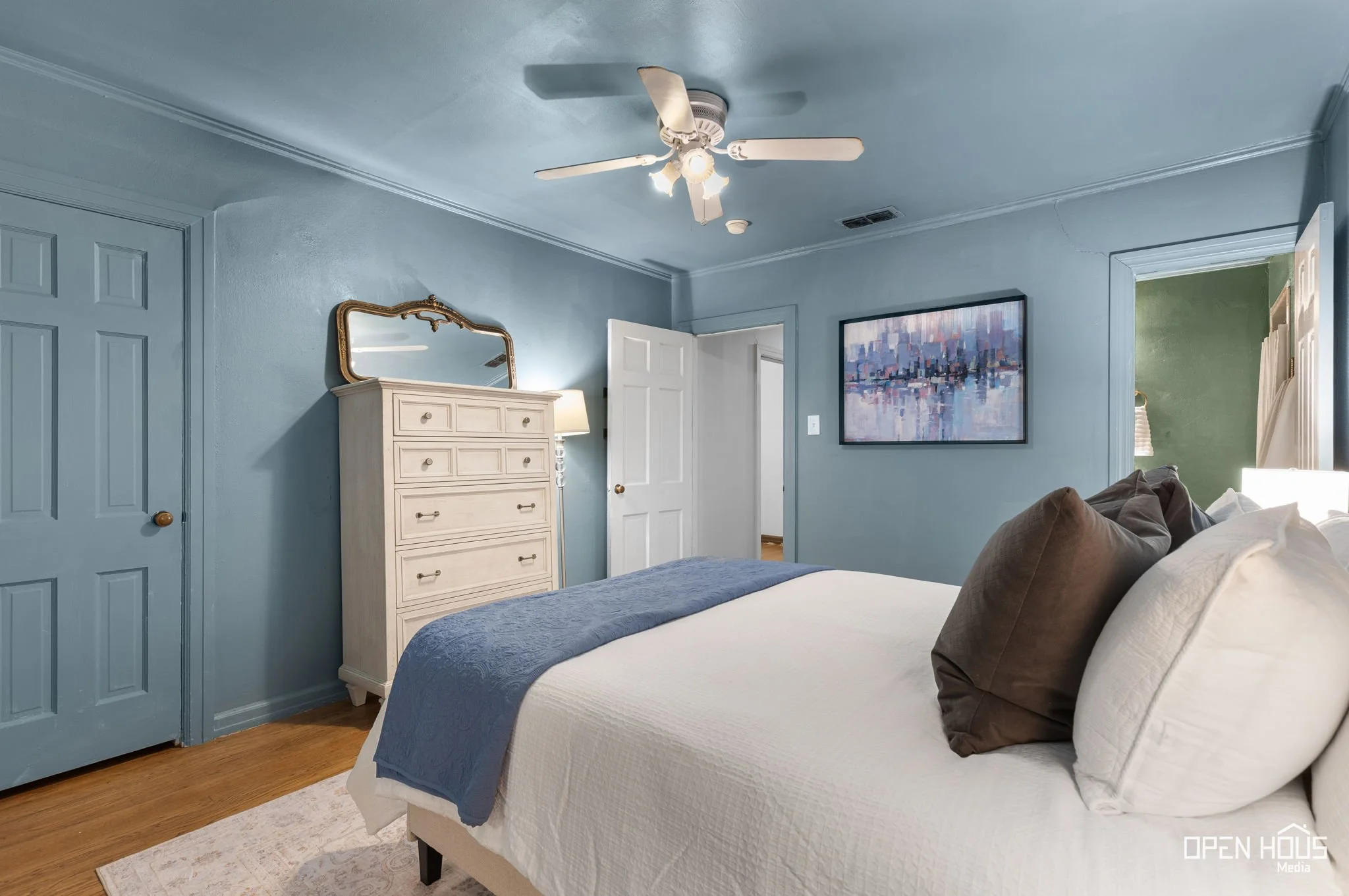 18-web-or-mls-2403-cambridge-ave.jpg