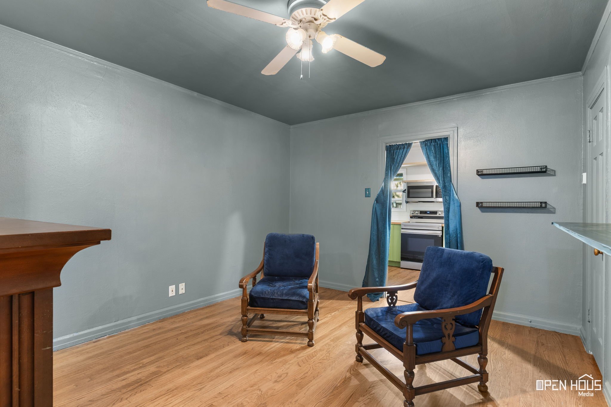 15-web-or-mls-2403-cambridge-ave.jpg