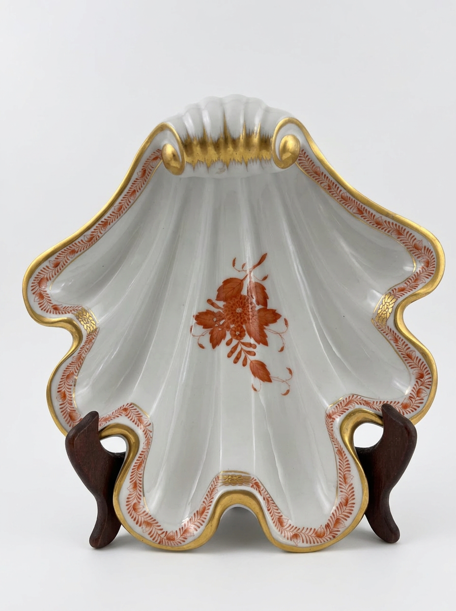 Herrend Chinese Bouquet Rust Shell Dish 9