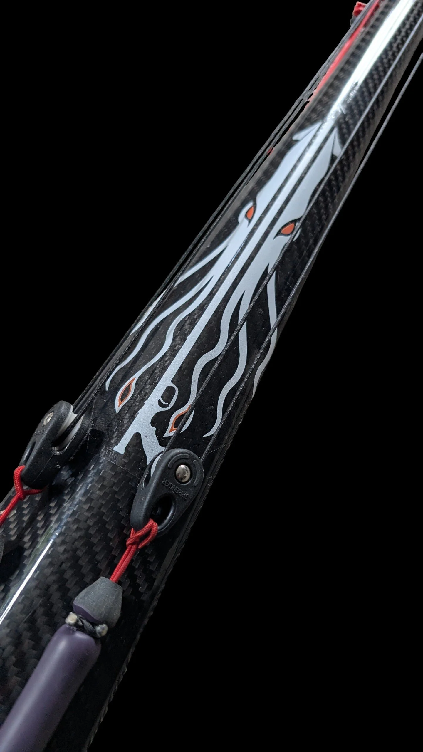 How to catch a Big bass? Invert roller speargun. Spearguns for UK and Europe. Carbon fibre spearguns. Carbon fibre cuttlefish speargun. What's the best speargun for the UK? Best invert speargun?