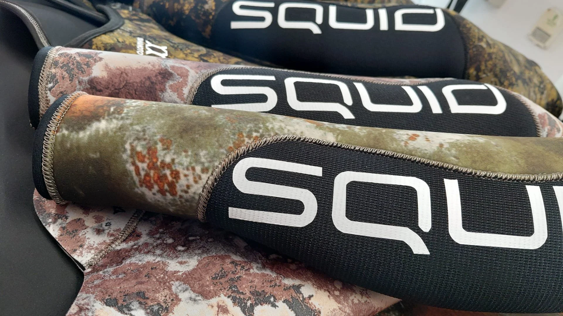 Best spearfishing wetsuits for the UK? Warmest spearfishing wetsuits. Tailored fitted spearfishing wetsuits. Leroi Squid wetsuits. Polosub wetsuits. Pissette for wetsuit. BEST camouflage wetsuit UK.