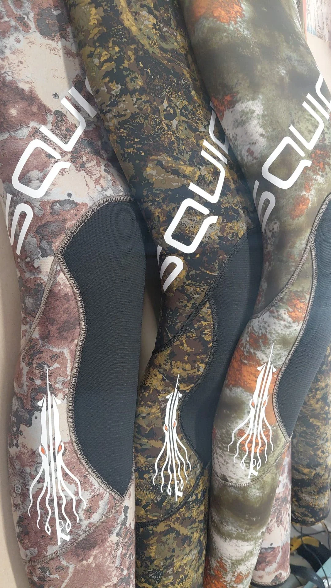 Best spearfishing wetsuits for the UK? Warmest spearfishing wetsuits. Tailored fitted spearfishing wetsuits. Leroi Squid wetsuits. Polosub wetsuits. Pissette for wetsuit. BEST camouflage wetsuit UK.