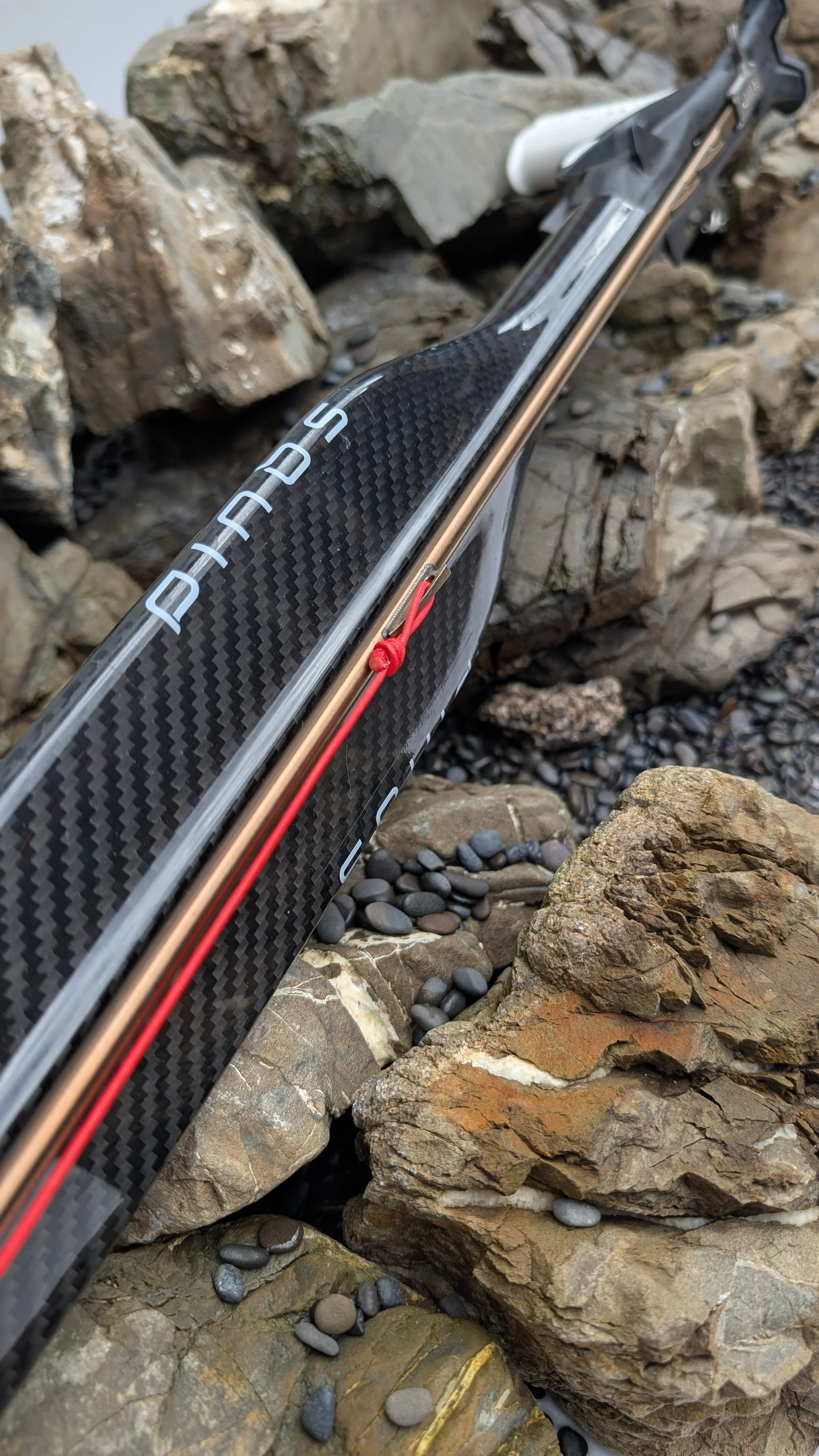 How to catch a Big bass? Invert roller speargun. Spearguns for UK and Europe. Carbon fibre spearguns. Carbon fibre cuttlefish speargun. What's the best speargun for the UK? Best invert speargun?