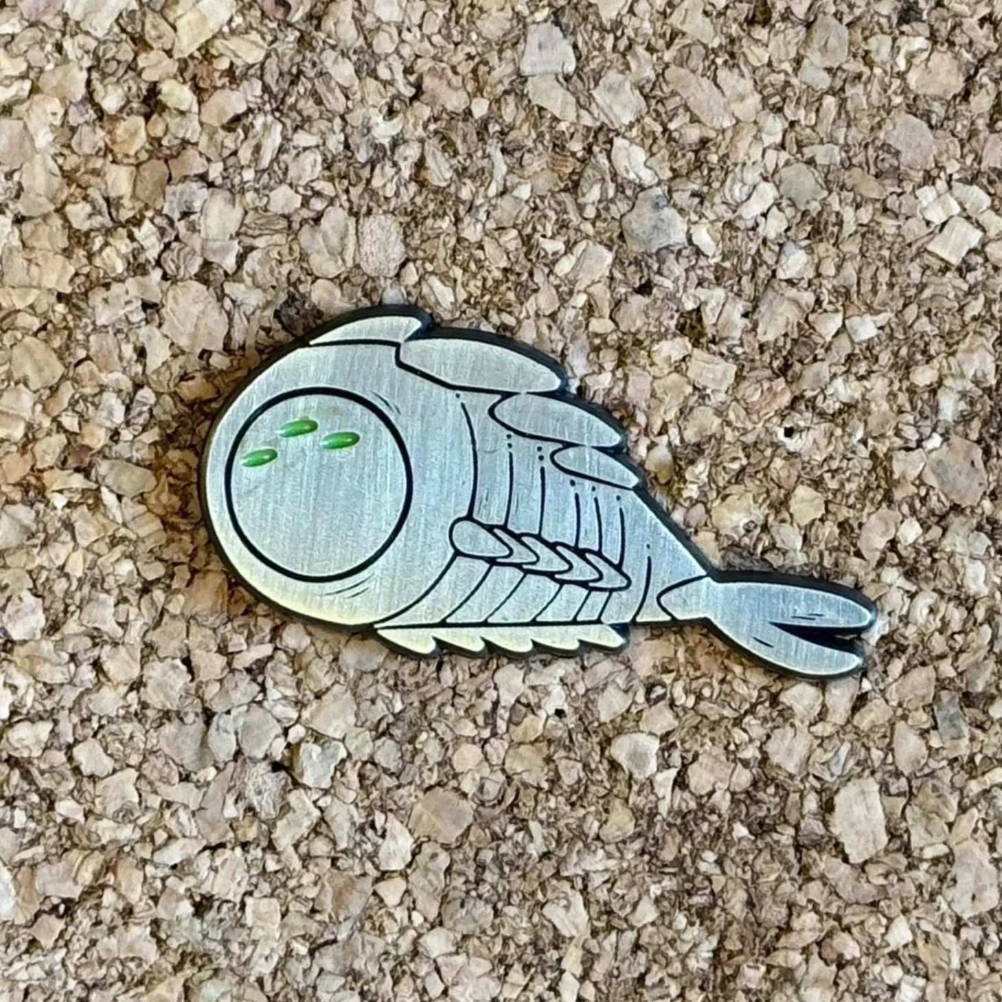 Pin+Hive+Worm+Sleepy+right.jpg
