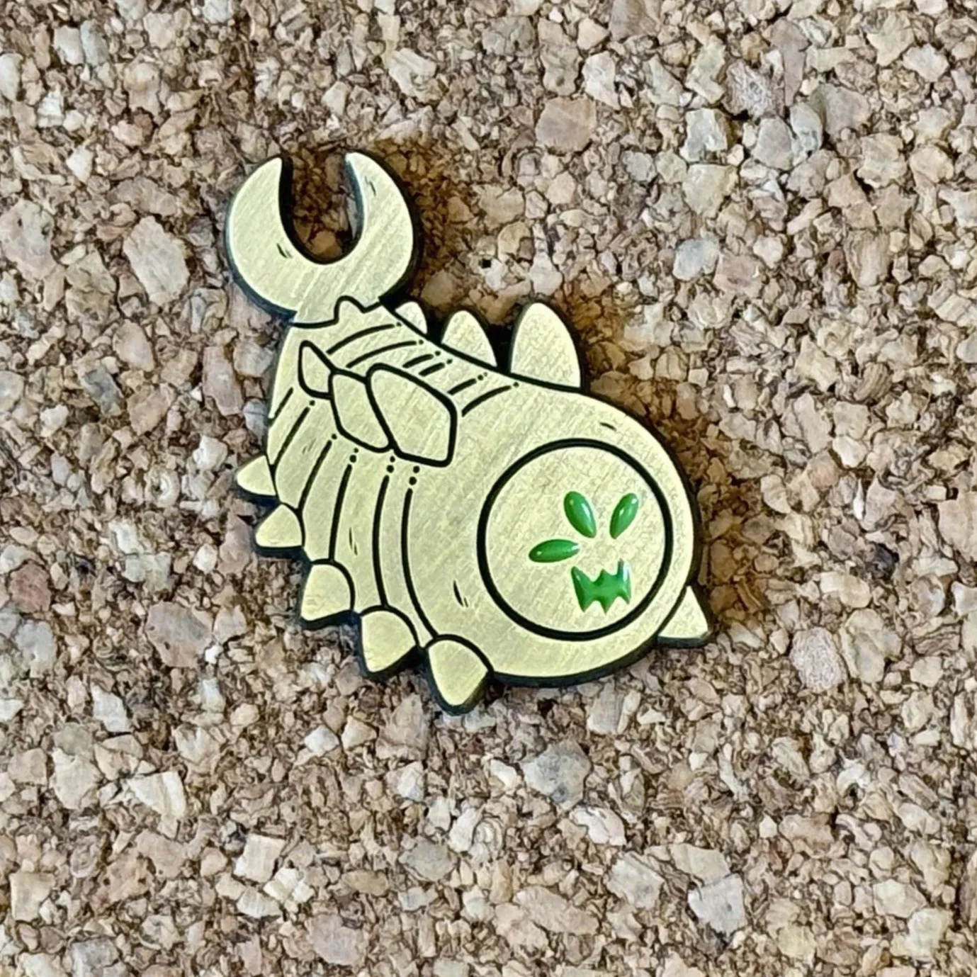 Pin+Hive+worm+right+2.jpg