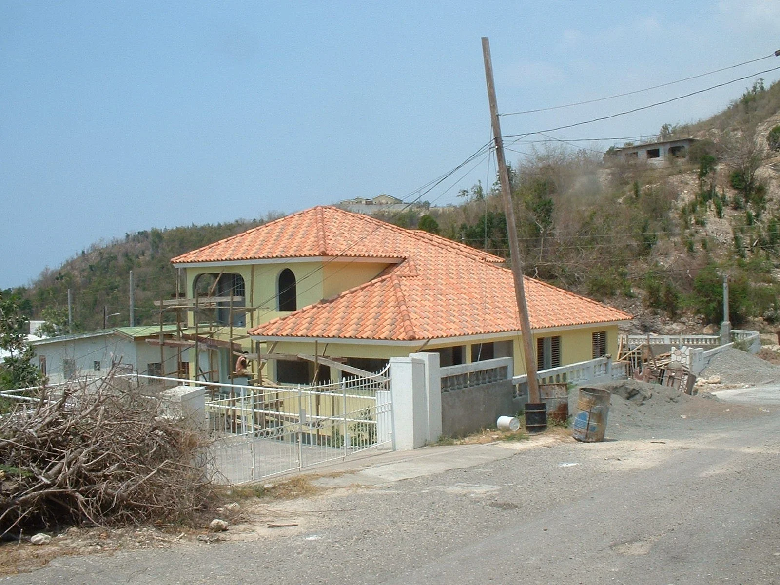 ROOF.JPG