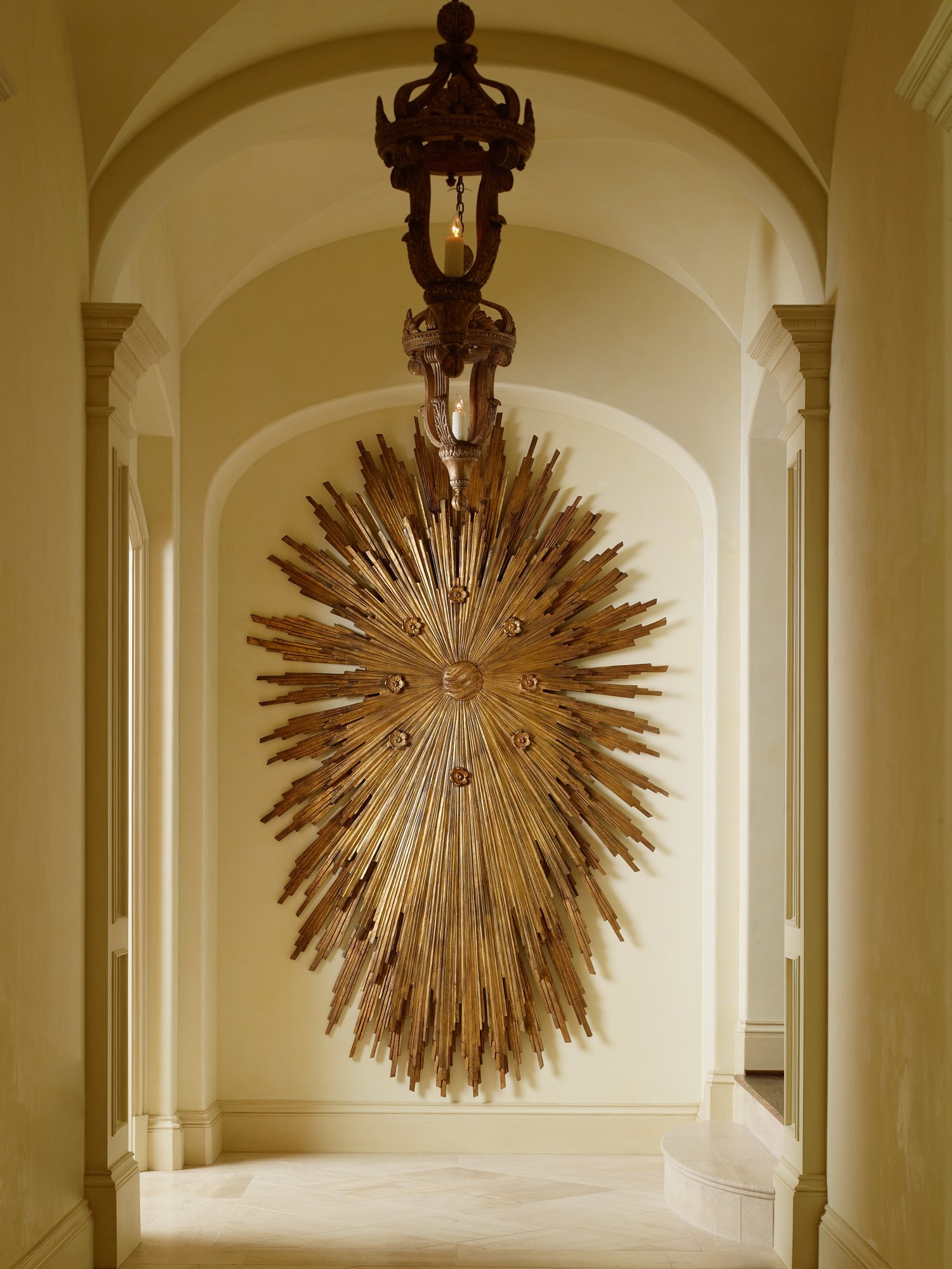 foyer_llc.jpg