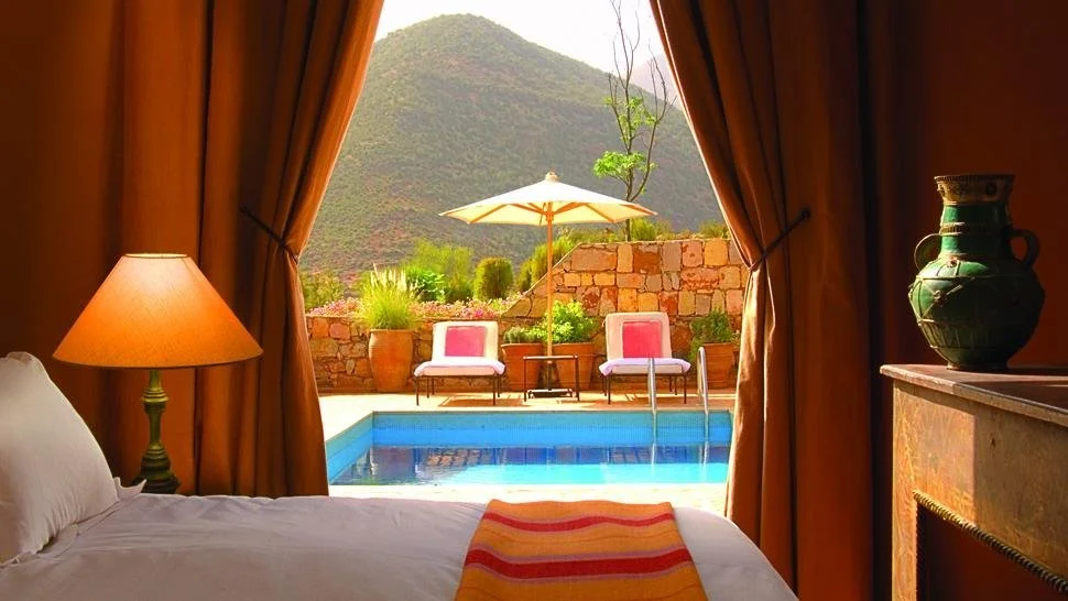 004481-02-bedroom-with-private-pool.jpg