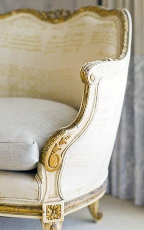 settee.jpg