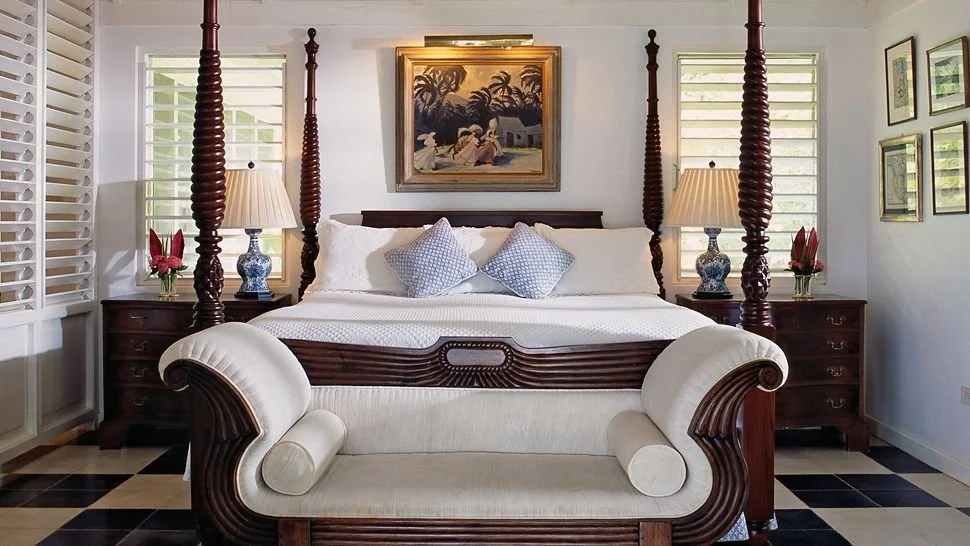 001504-09-bedroom-four-post-bed.jpg