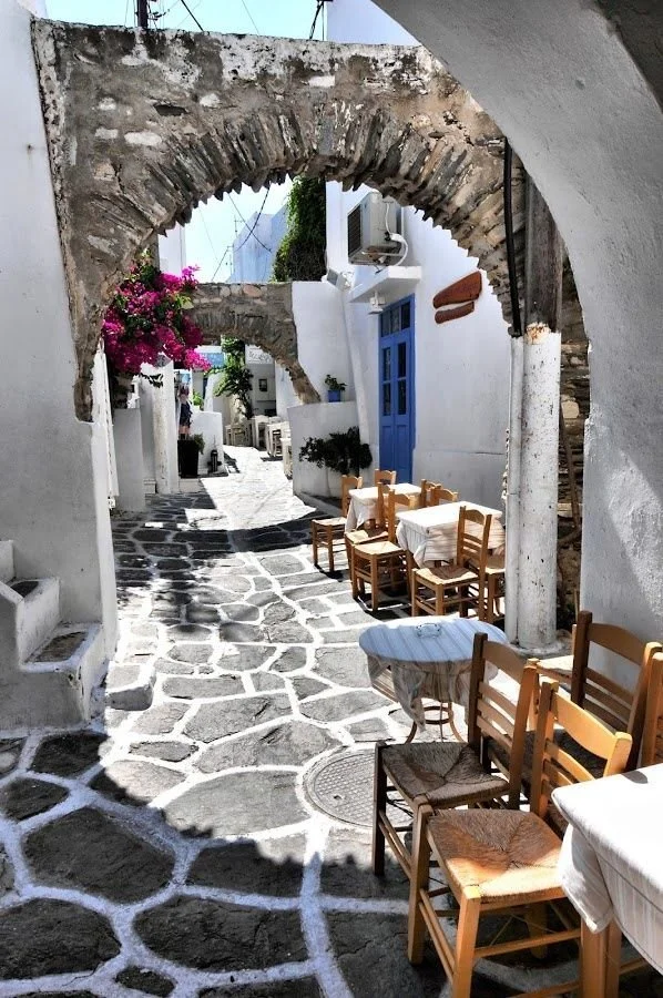 santorini.jpg